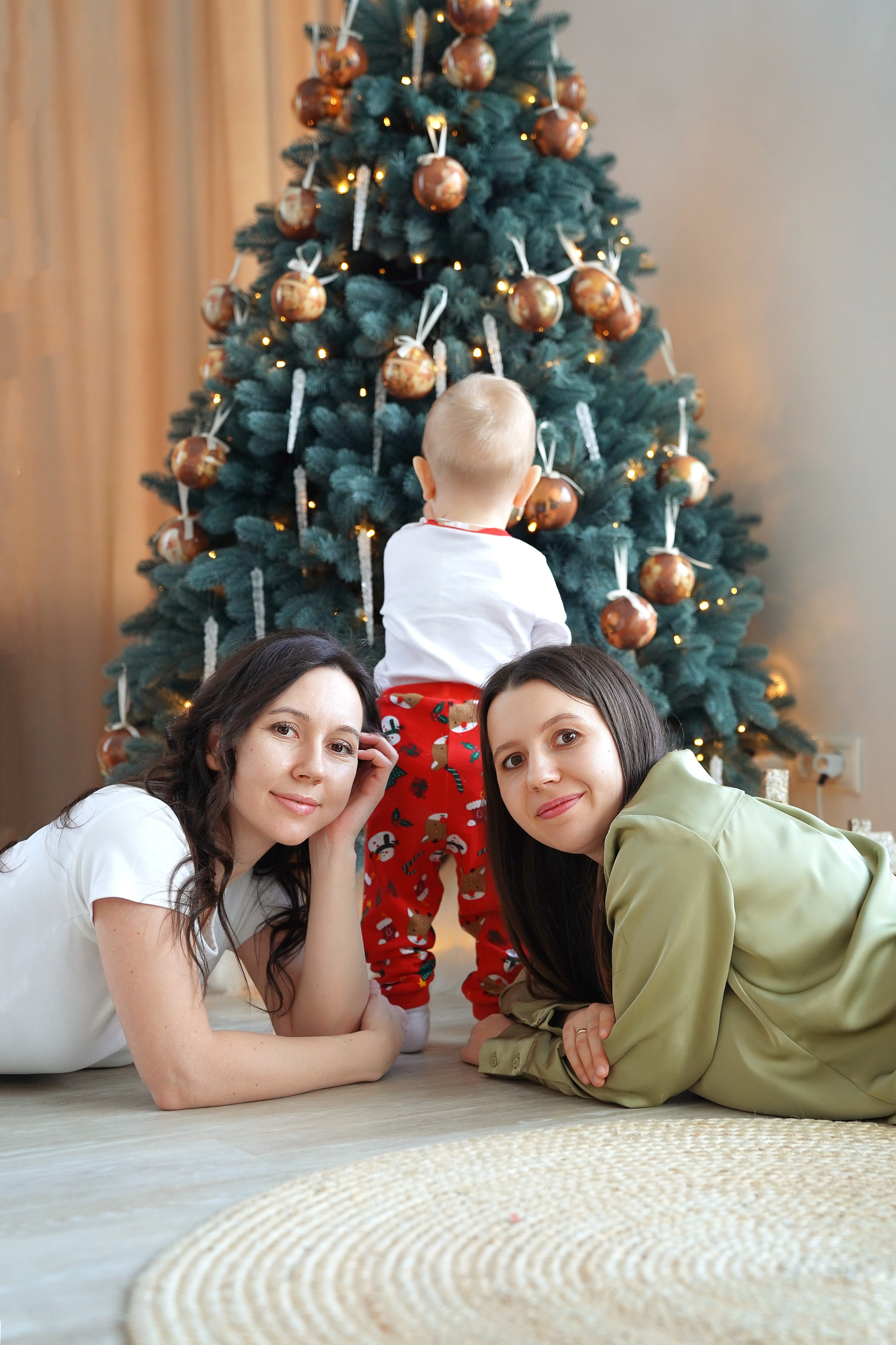 Семейная фотосессия в студии ZOOM (Сосенки). Семейный и детский фотограф в Москве Екатерина Офицерова