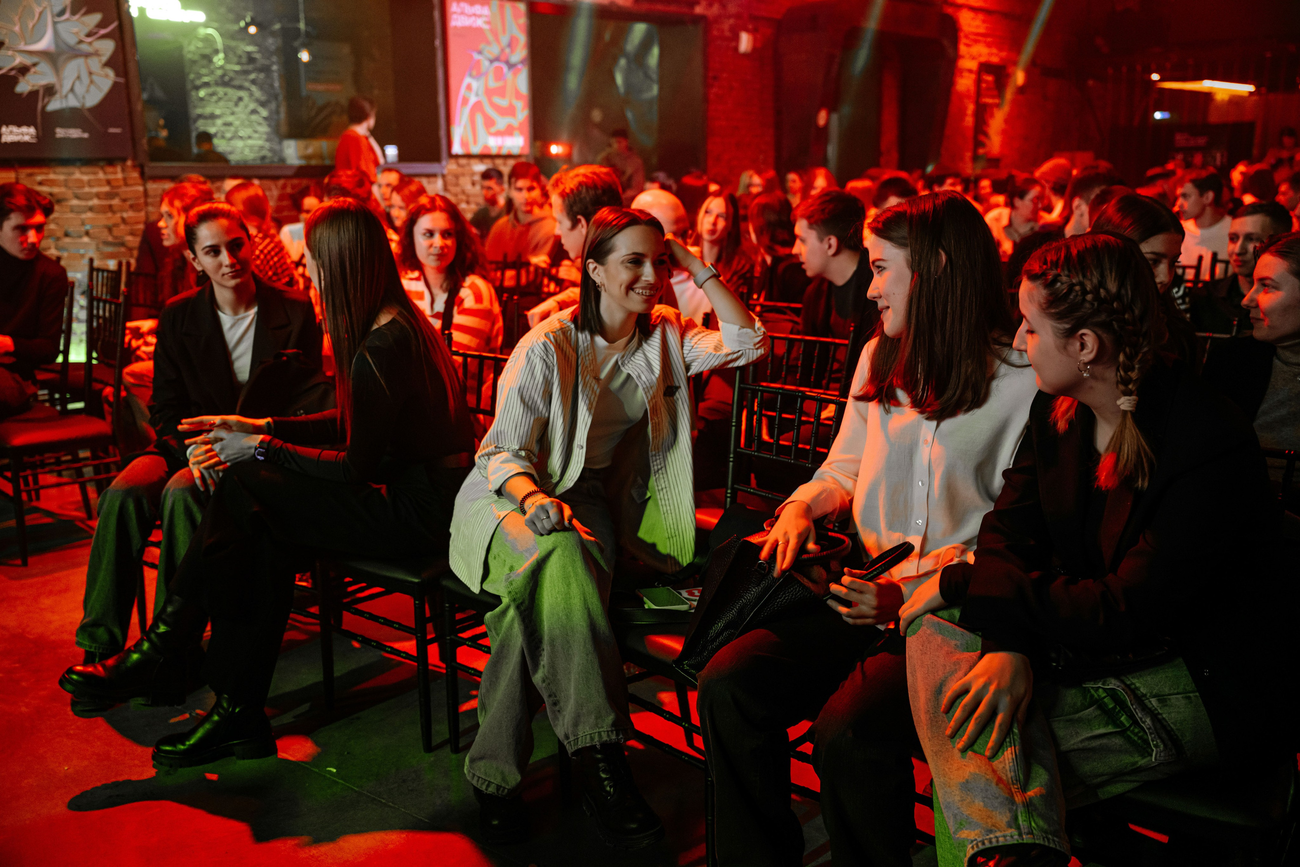 Альфа Движ — фестиваль для студентов. Максим Комаров — Профессиональный фотограф