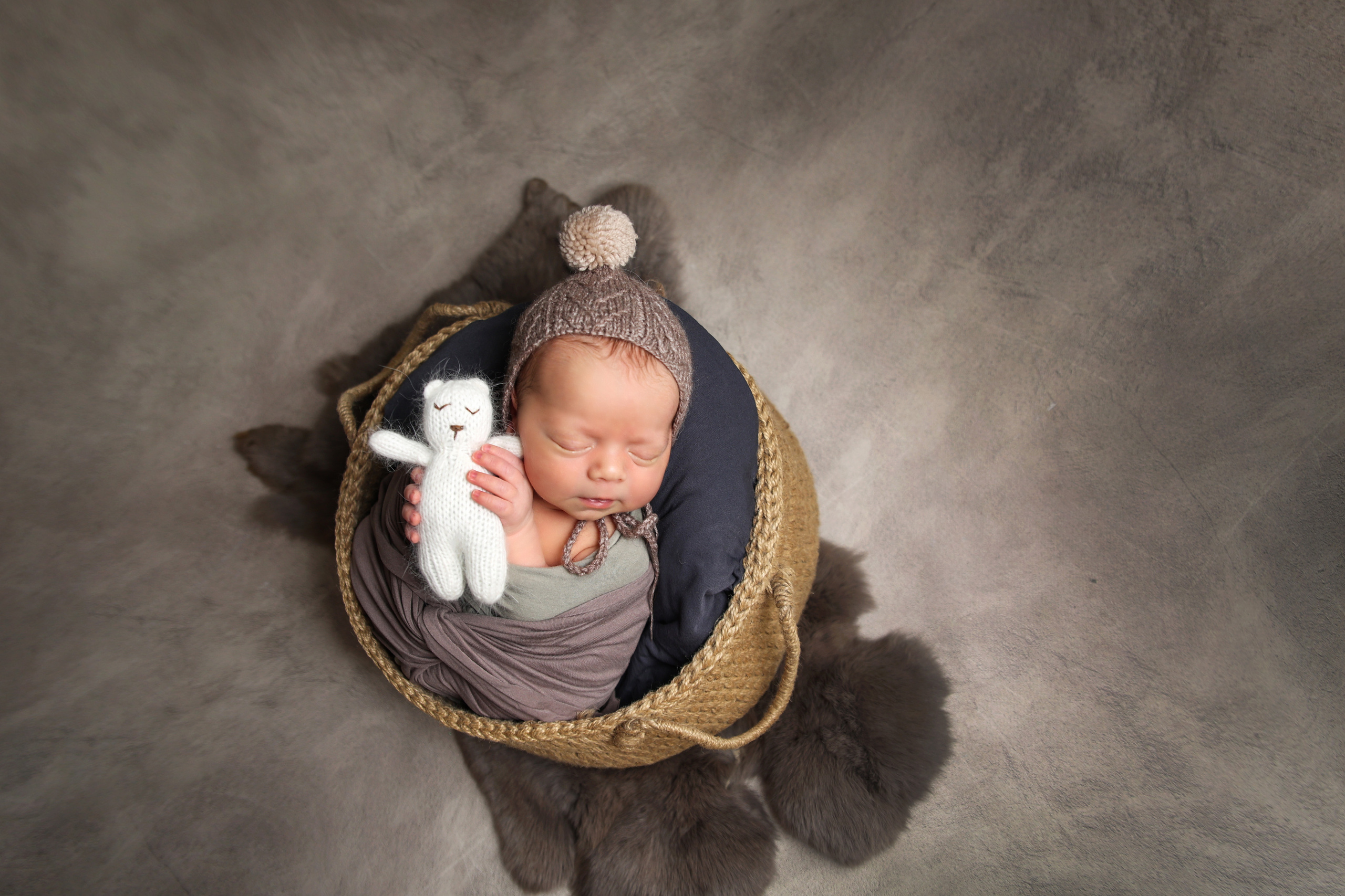 НОВОРОЖДЕННЫЕ до месяца. Мишугина Ольга Фотограф новорожденных, семейный и детский фотограф