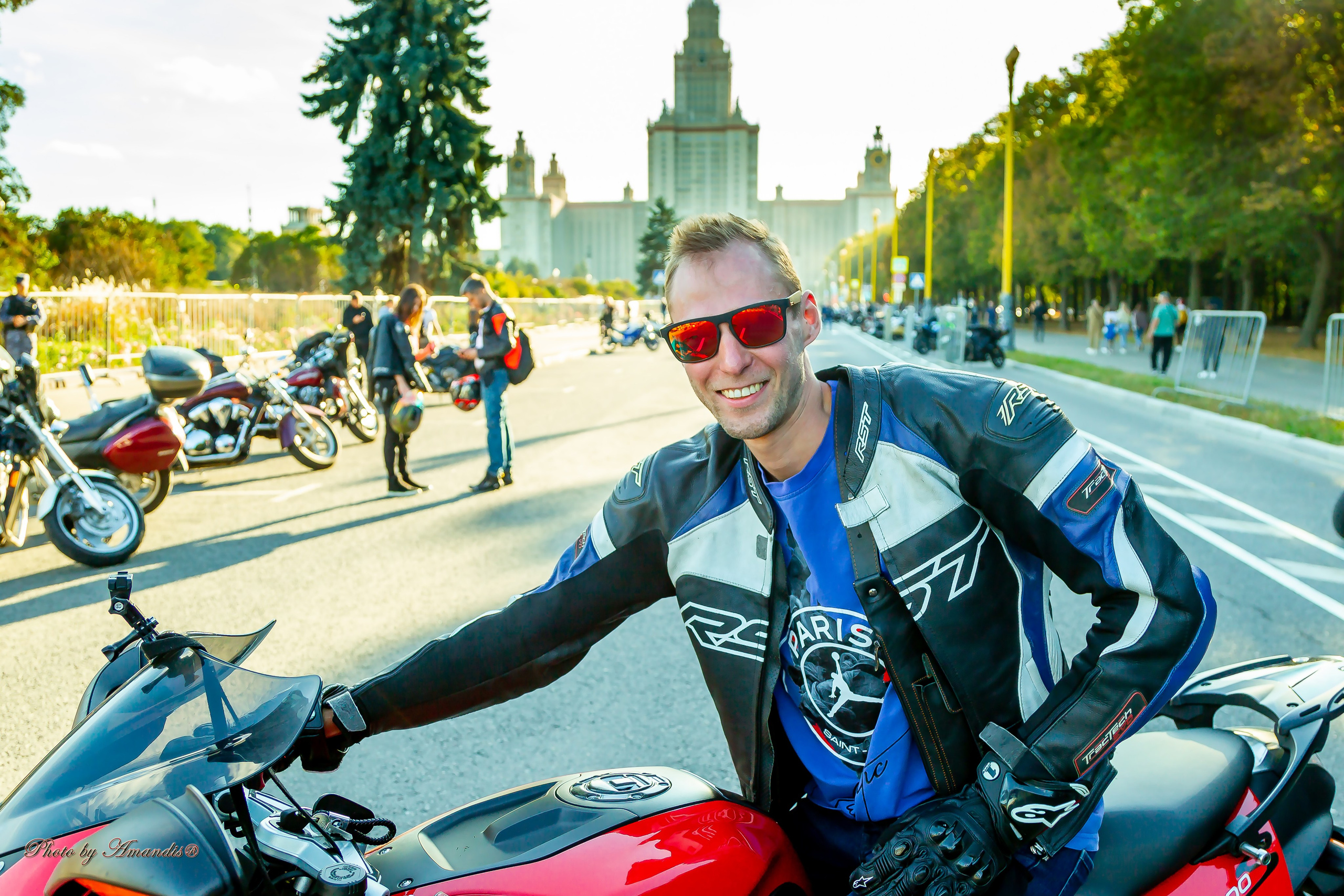 ЗАкрытие мотосезона 2024. Репортажная съемка в Москве и области. Анималистика