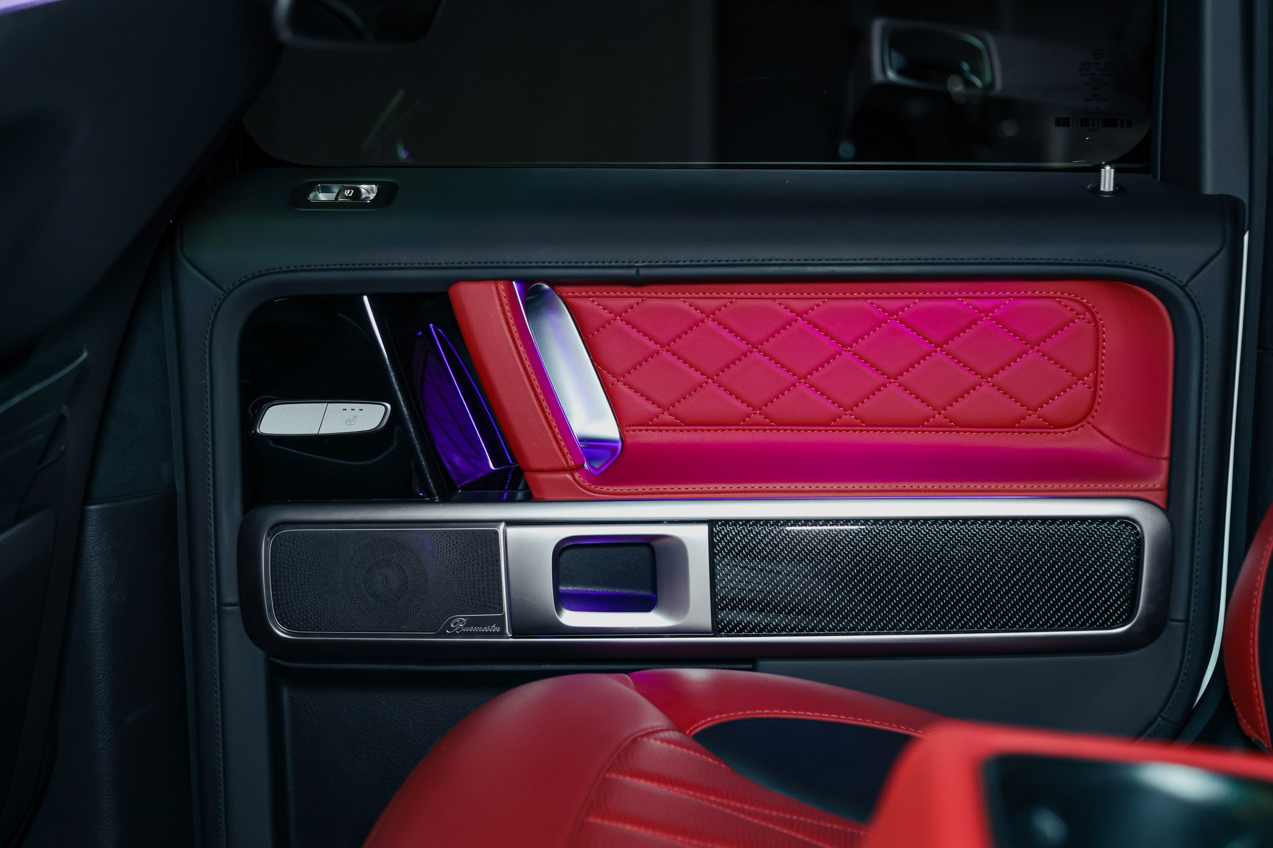 2022 MERCEDES BENZ G63 AMG $235,000 / 16,414 KM ODOMETER. Mixturecaptures