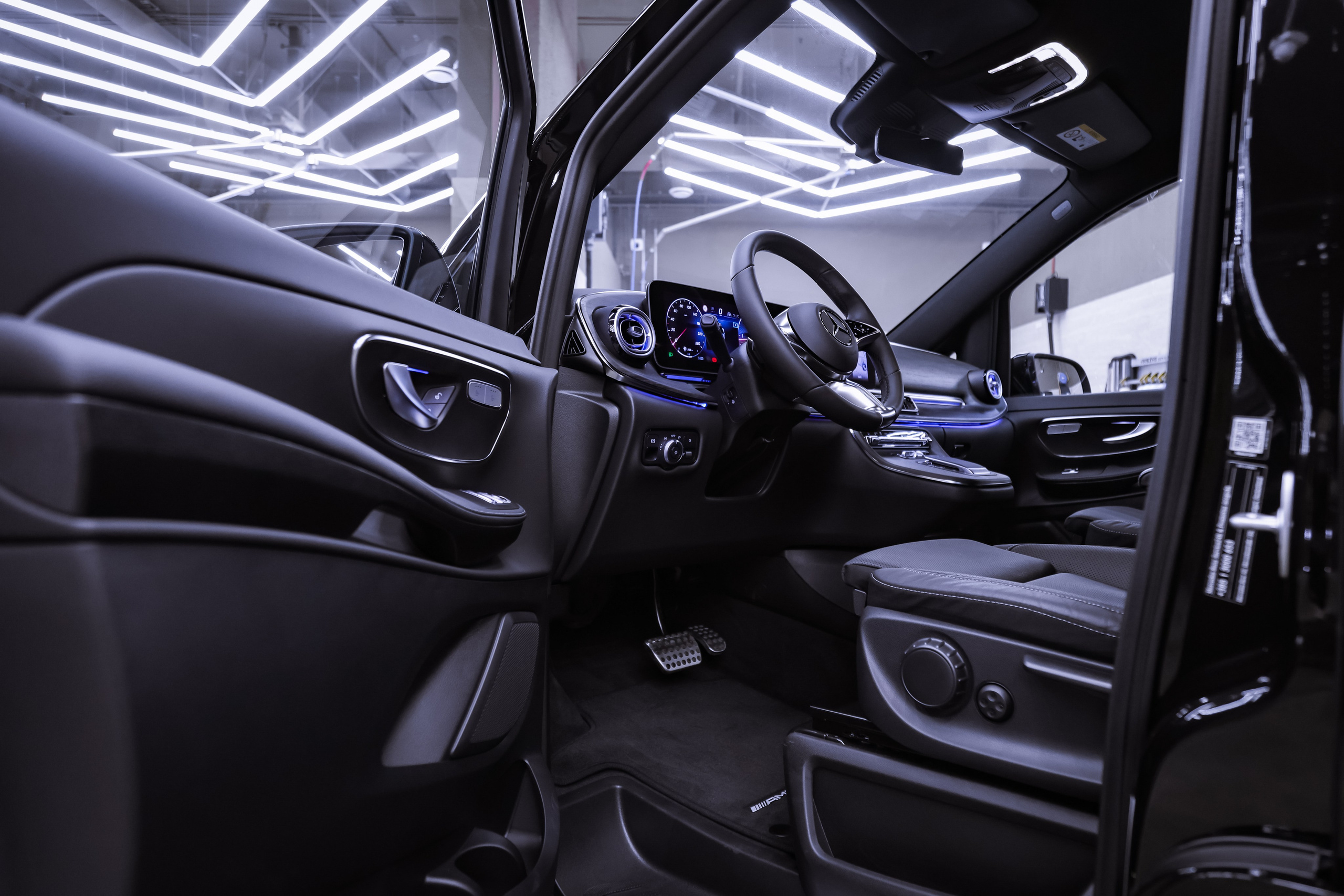 2024 MERCEDES BENZ V 300 d 4MATIC. Mixturecaptures