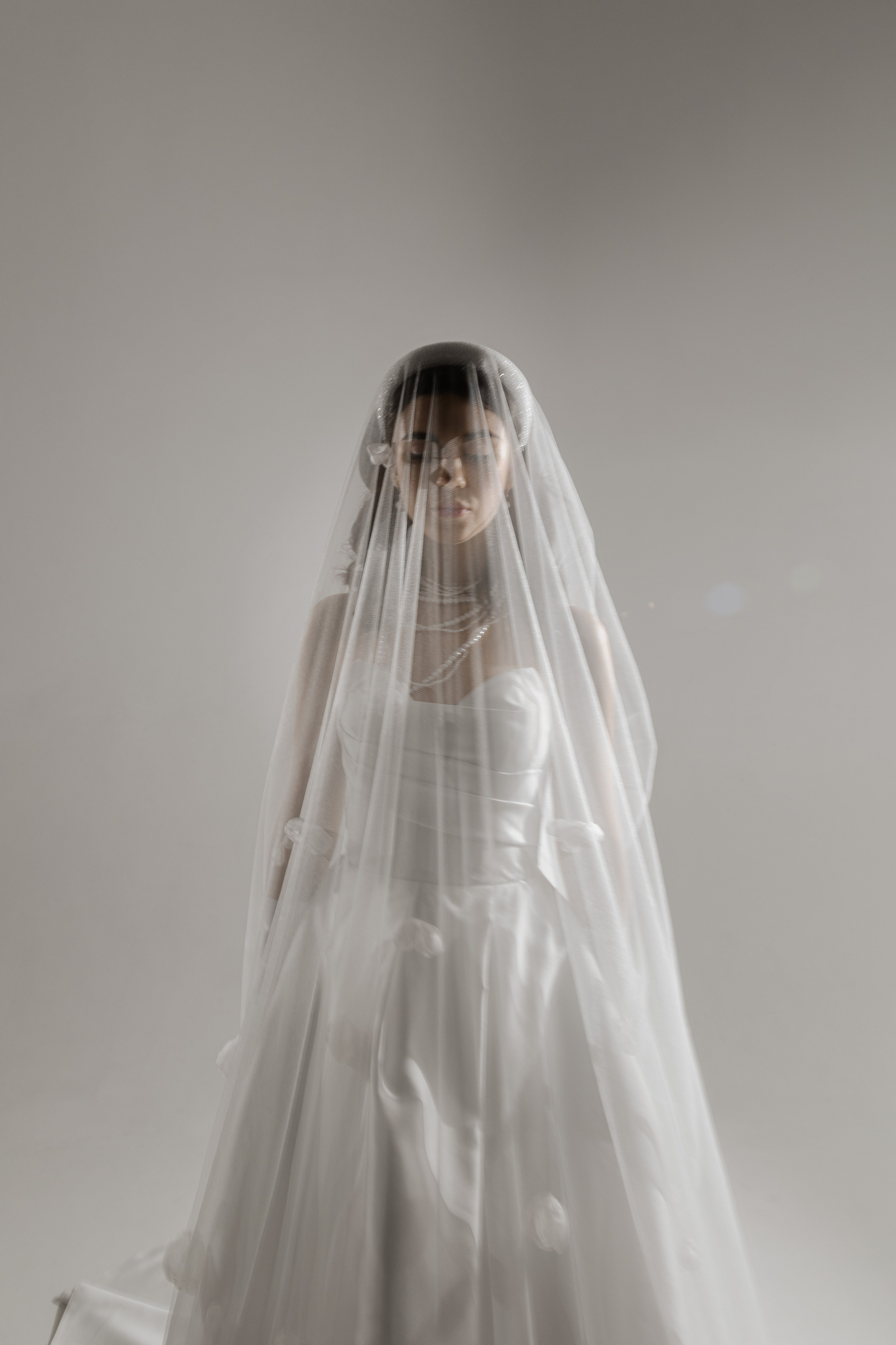 Алена. Я Ира и я фотографирую свадьбы более 10 лет