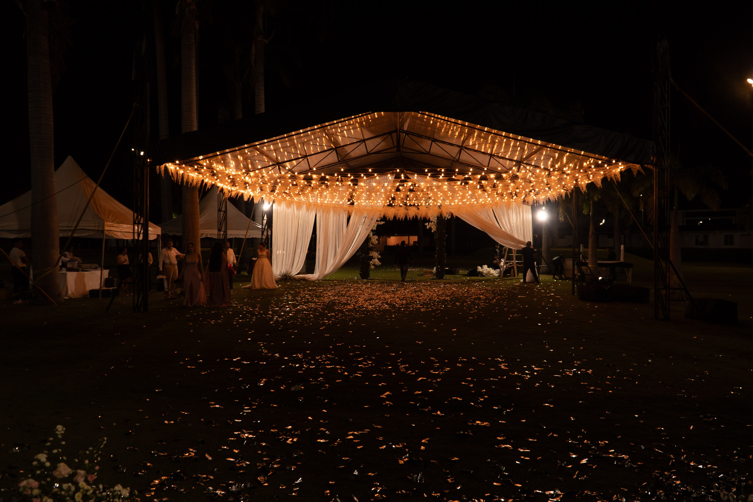 Carola & Gerson. Wedding Photographer in Barcelona and Medellin