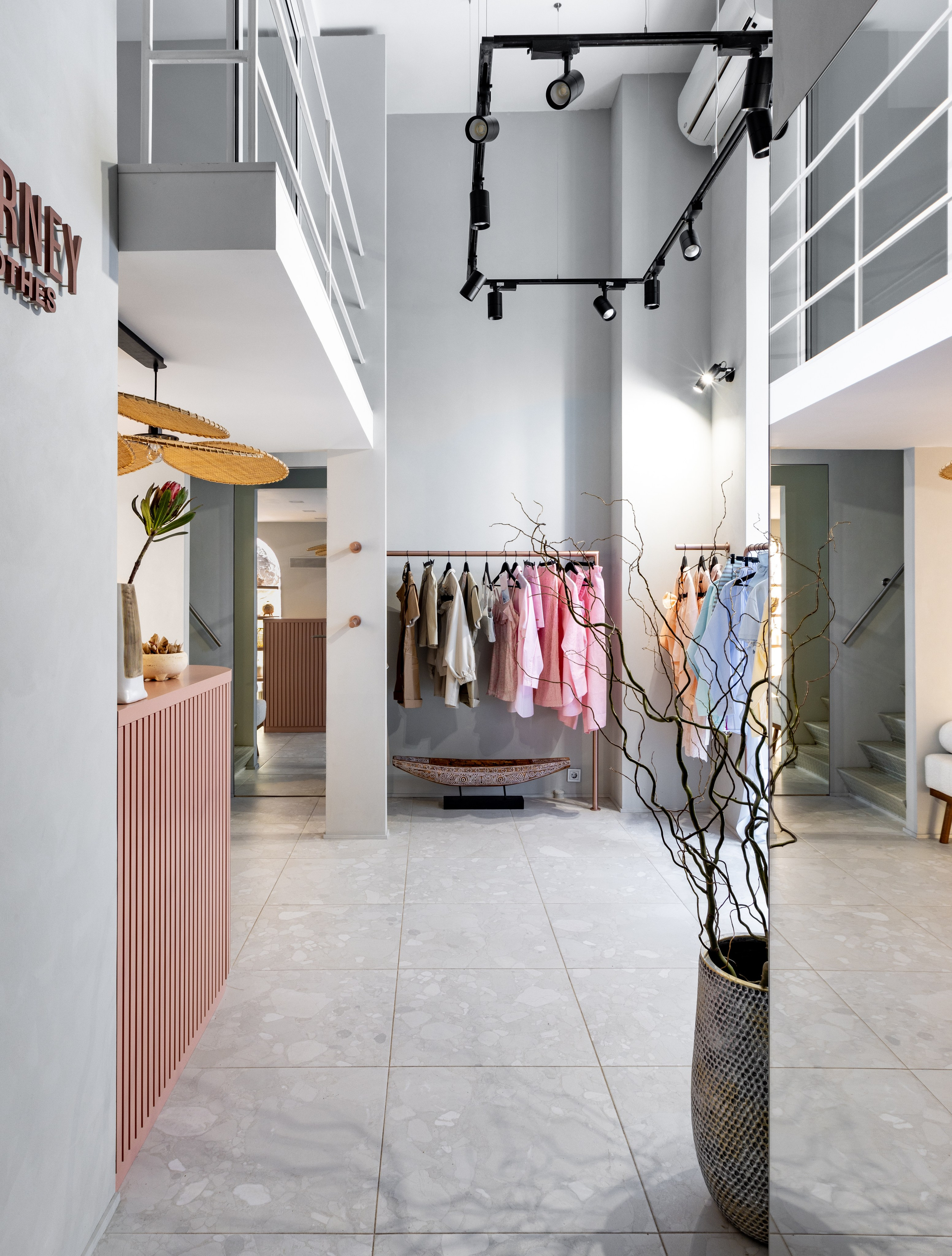 Шоу-рум дизайнерской одежды. Главная