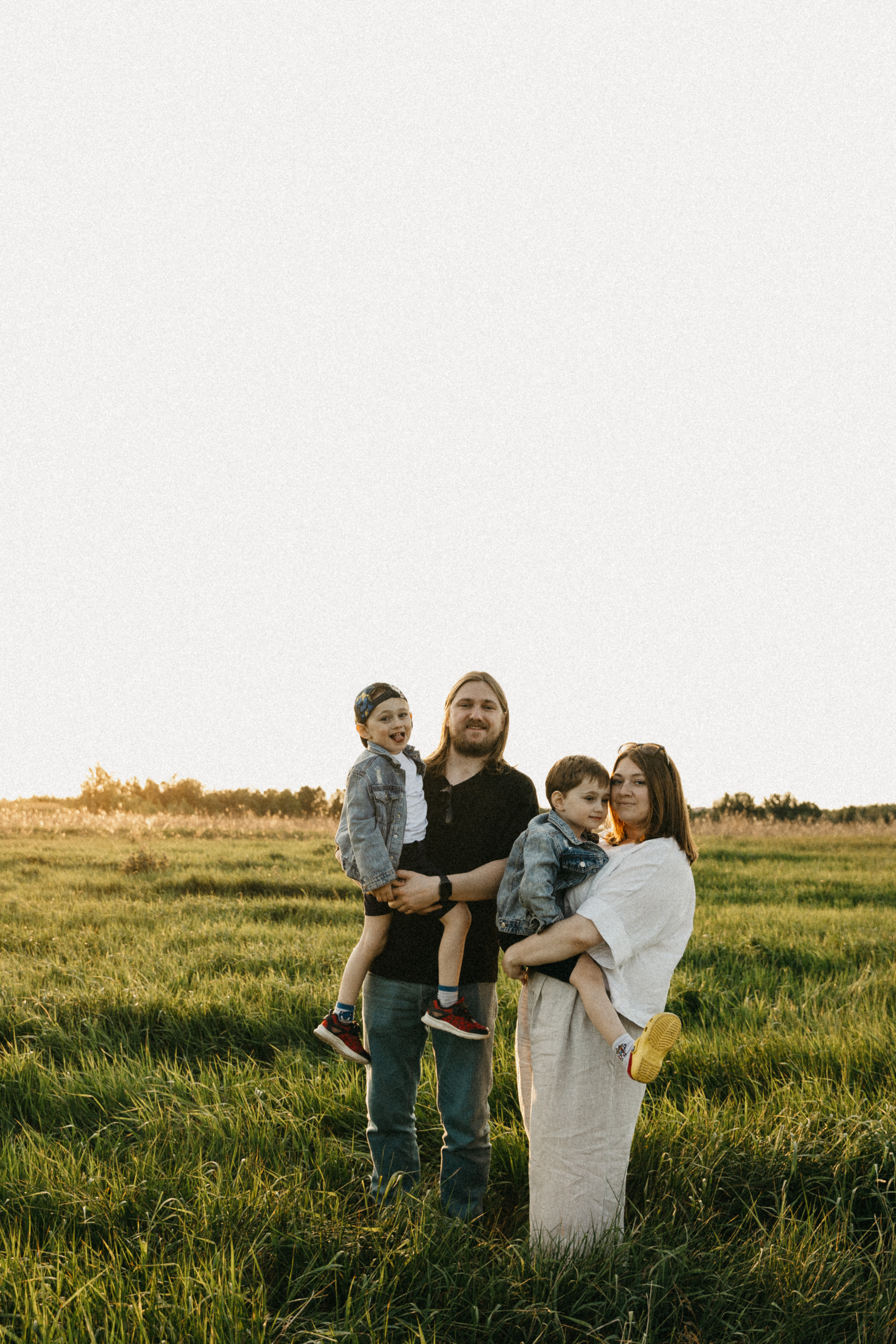 Ксюша, Кирилл, Миша, Костя. Главная