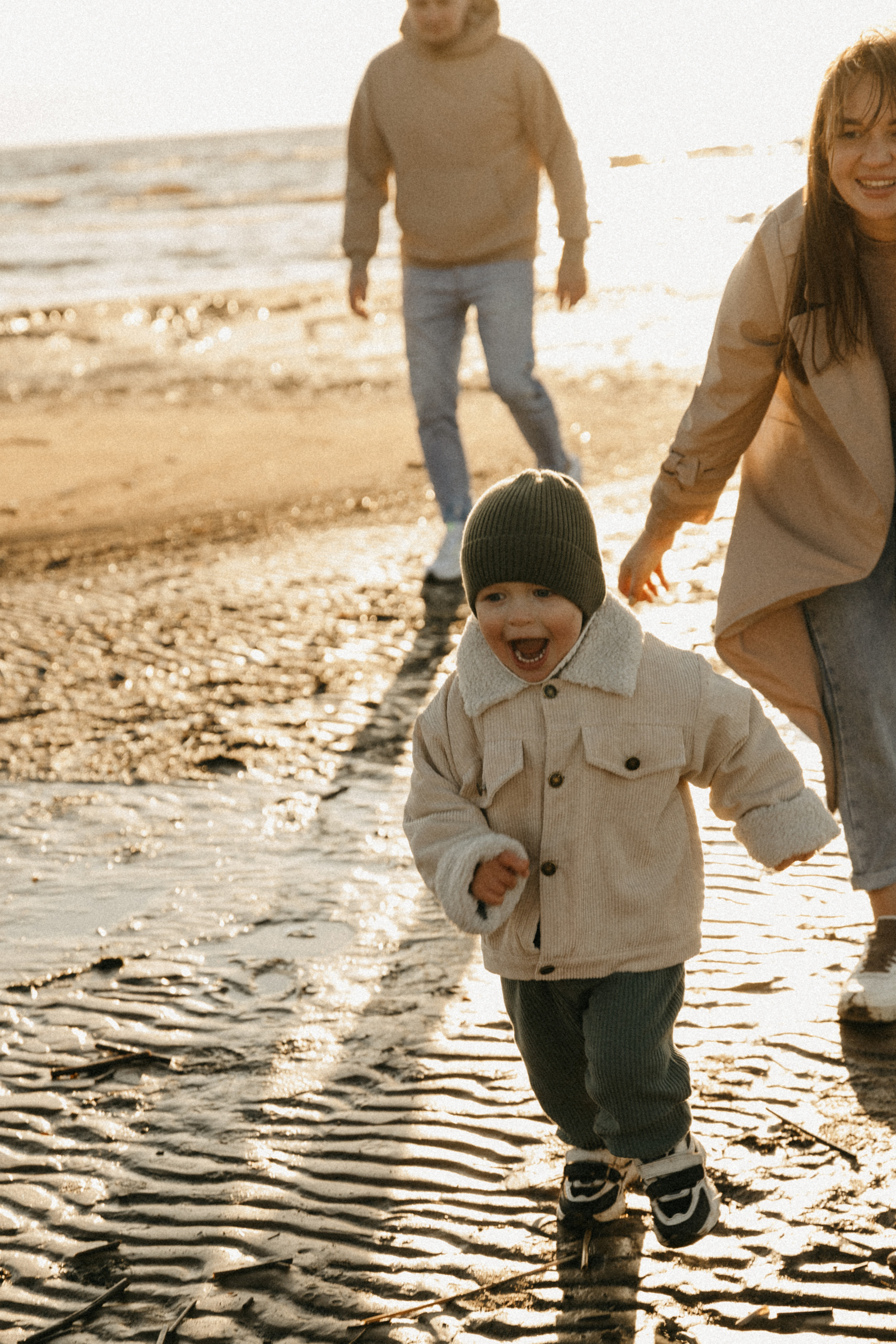 Лера, Саша, Мирон. Главная