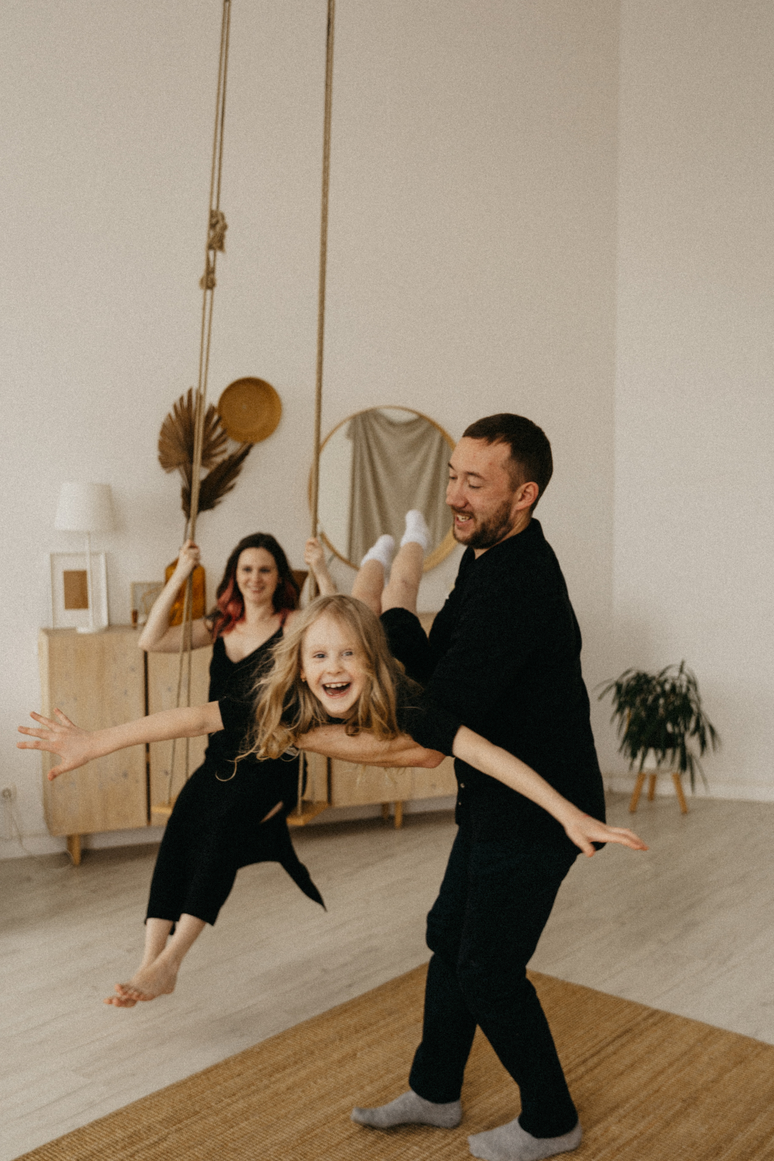 Даша, Дима, Полина. Главная