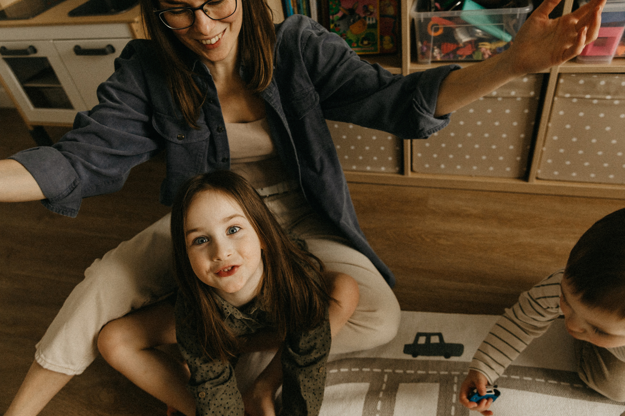 Таня, Алена, Тимофей. Главная