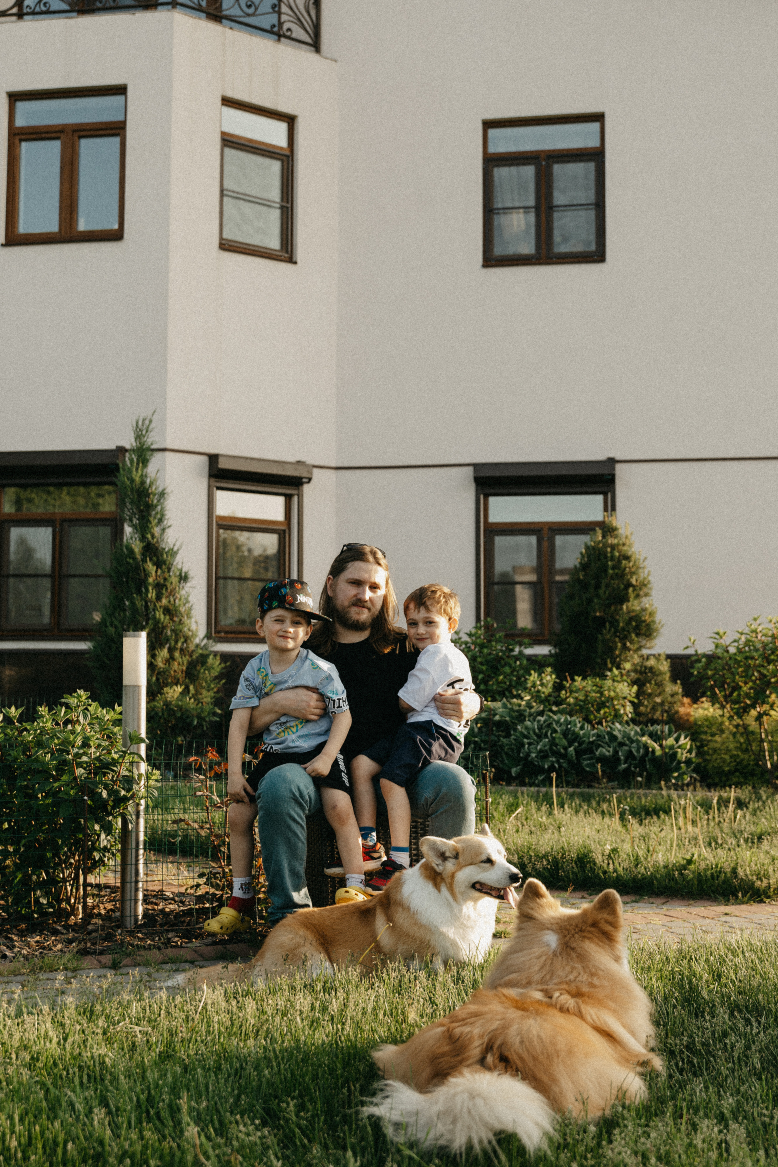 Ксюша, Кирилл, Миша, Костя. Главная