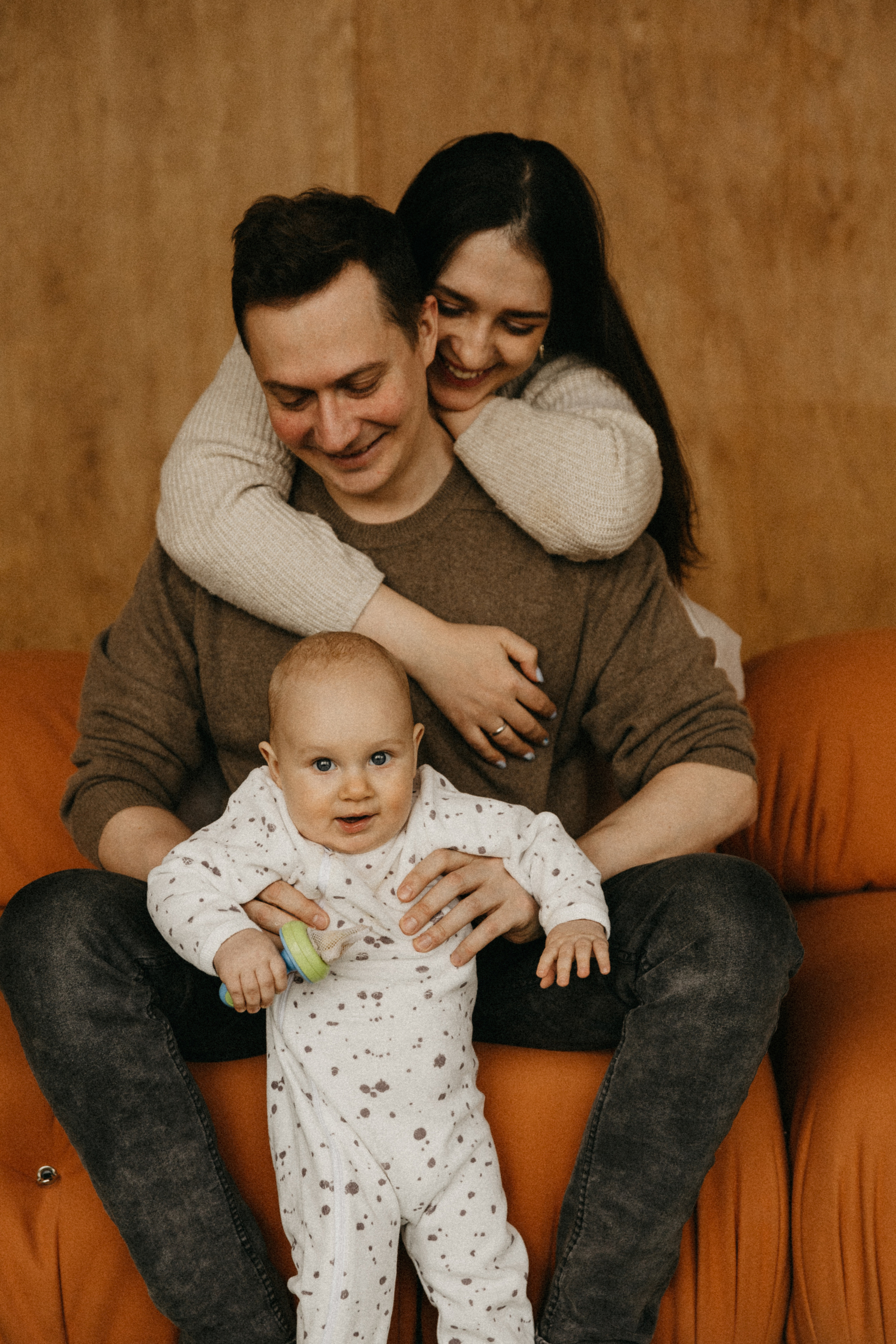 Оля, Саша, Лев. Главная