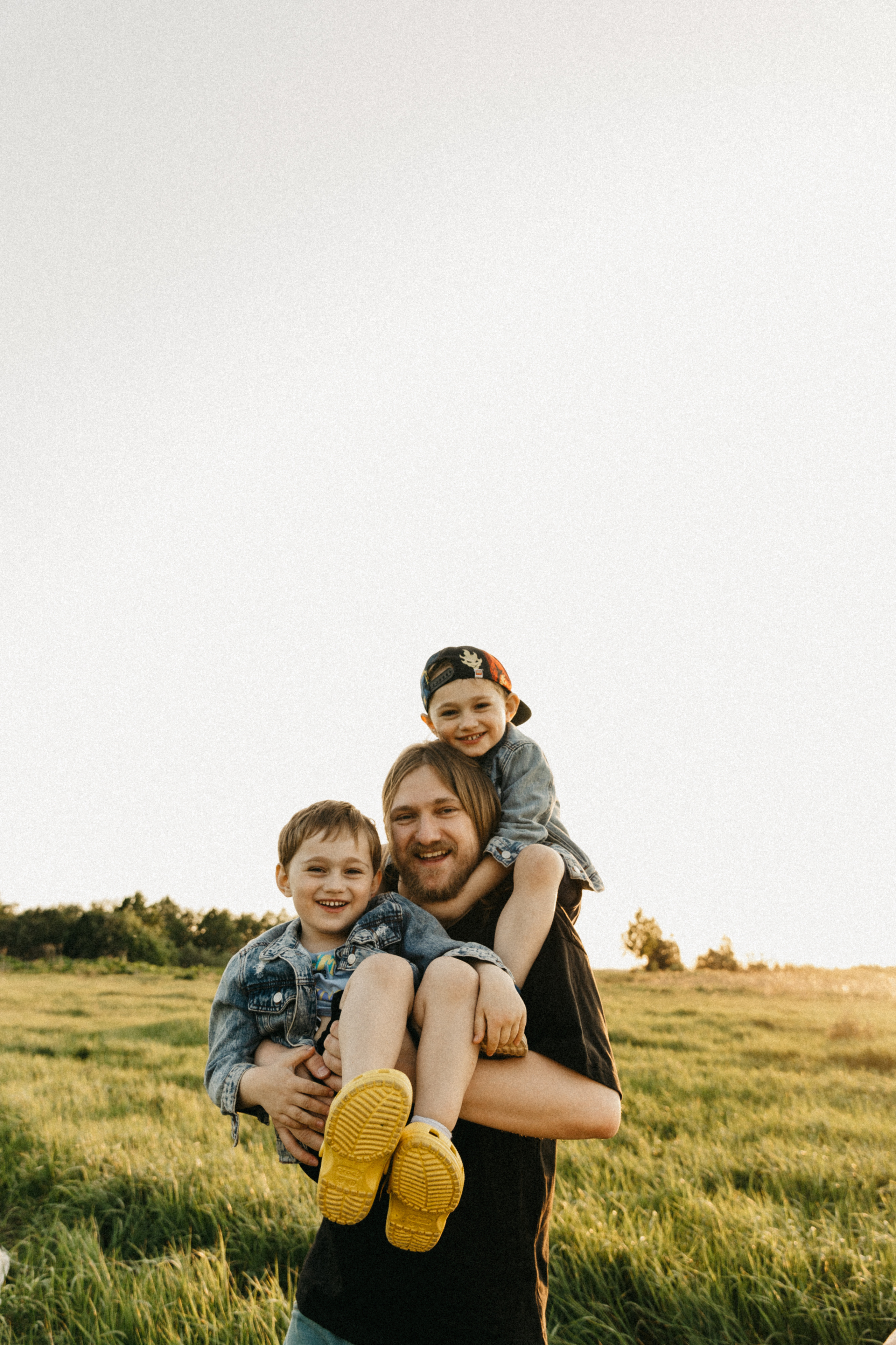 Ксюша, Кирилл, Миша, Костя. Главная