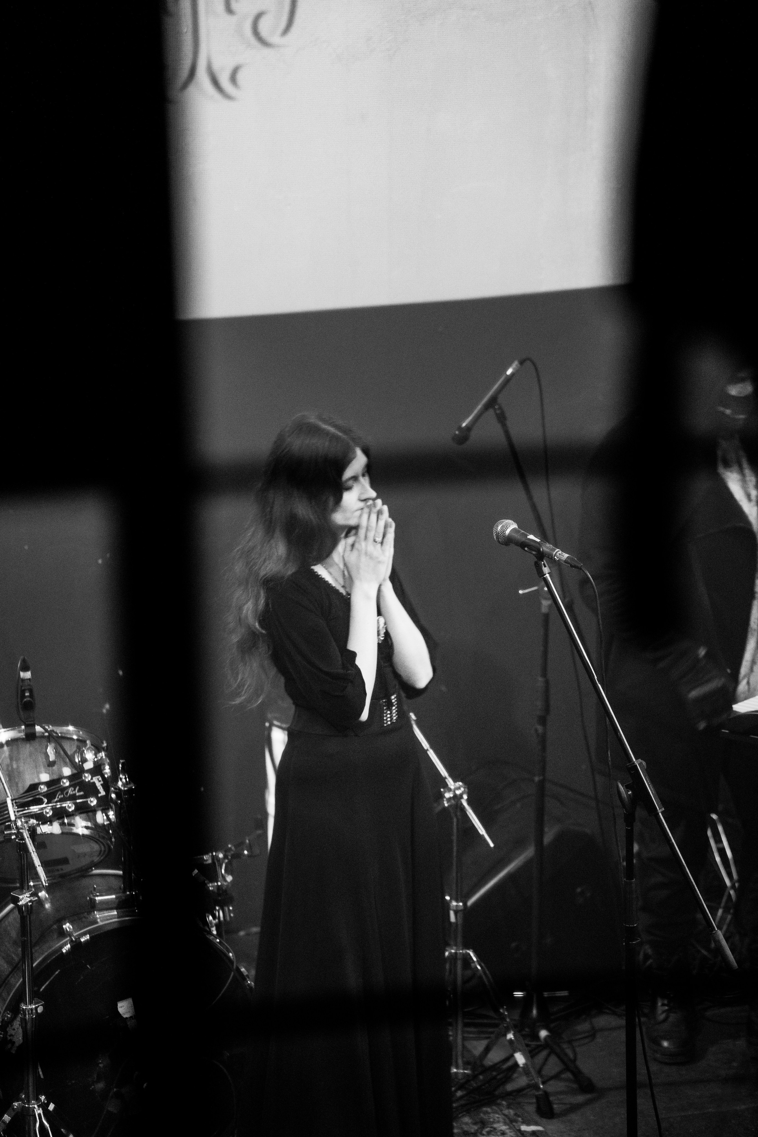 Inside the Rain|Ласточка. Концертный и репортажный фотограф в Санкт-Петербурге Слава Пахомов