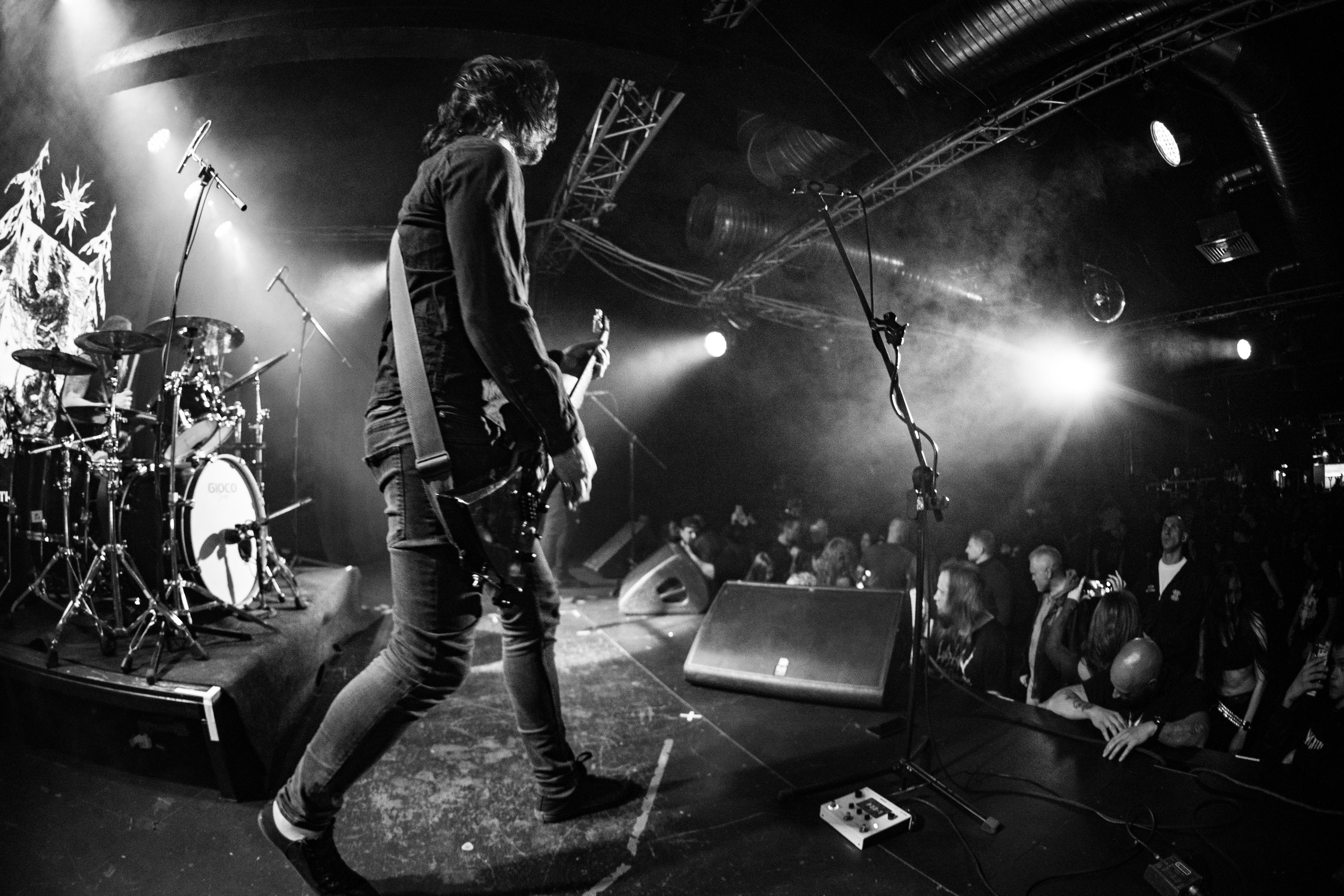 ИЛ • Minuala • Khlad|Glastonberry. Концертный и репортажный фотограф в Санкт-Петербурге Слава Пахомов