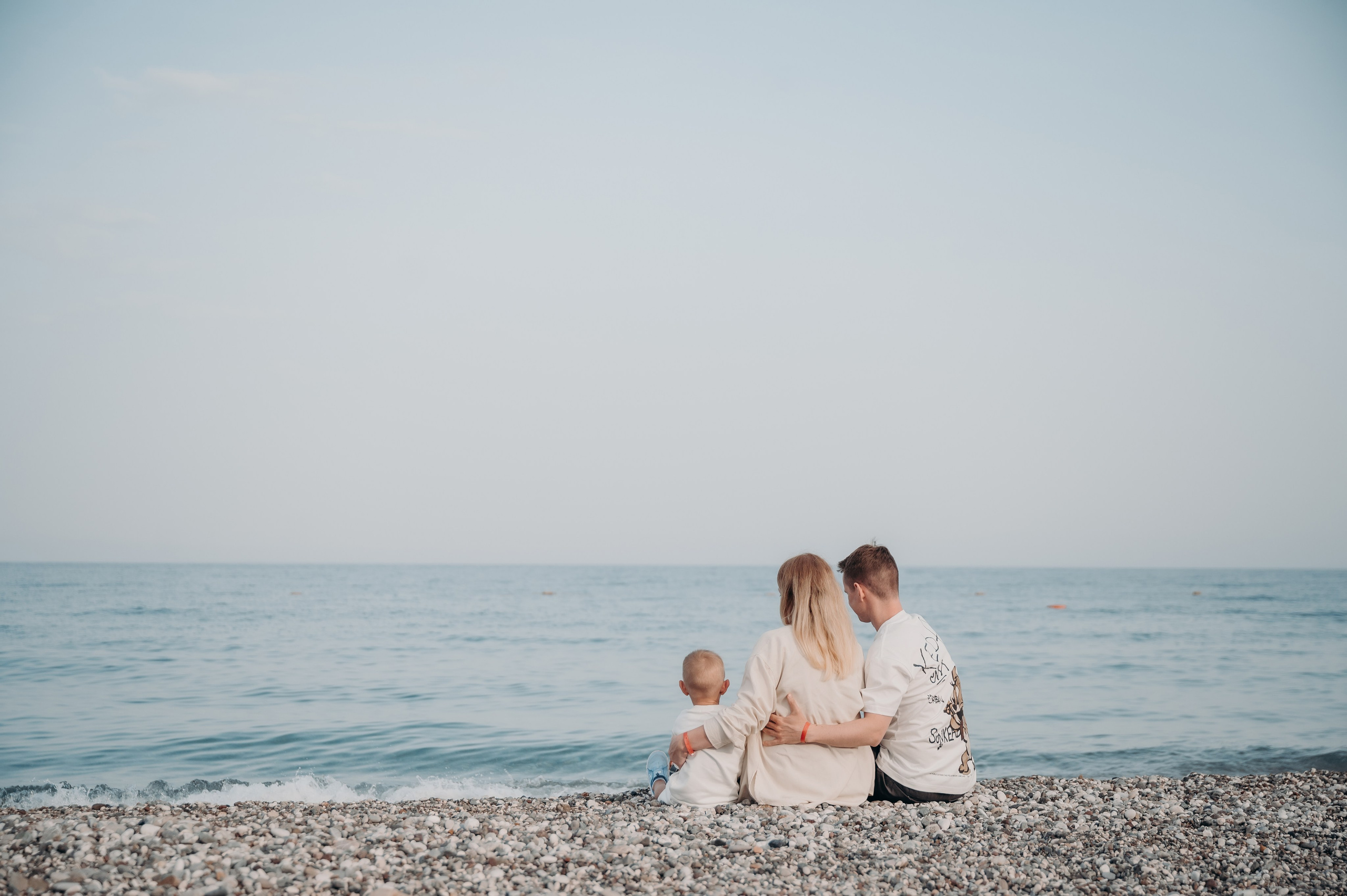 На берегу Средиземного моря. Главная