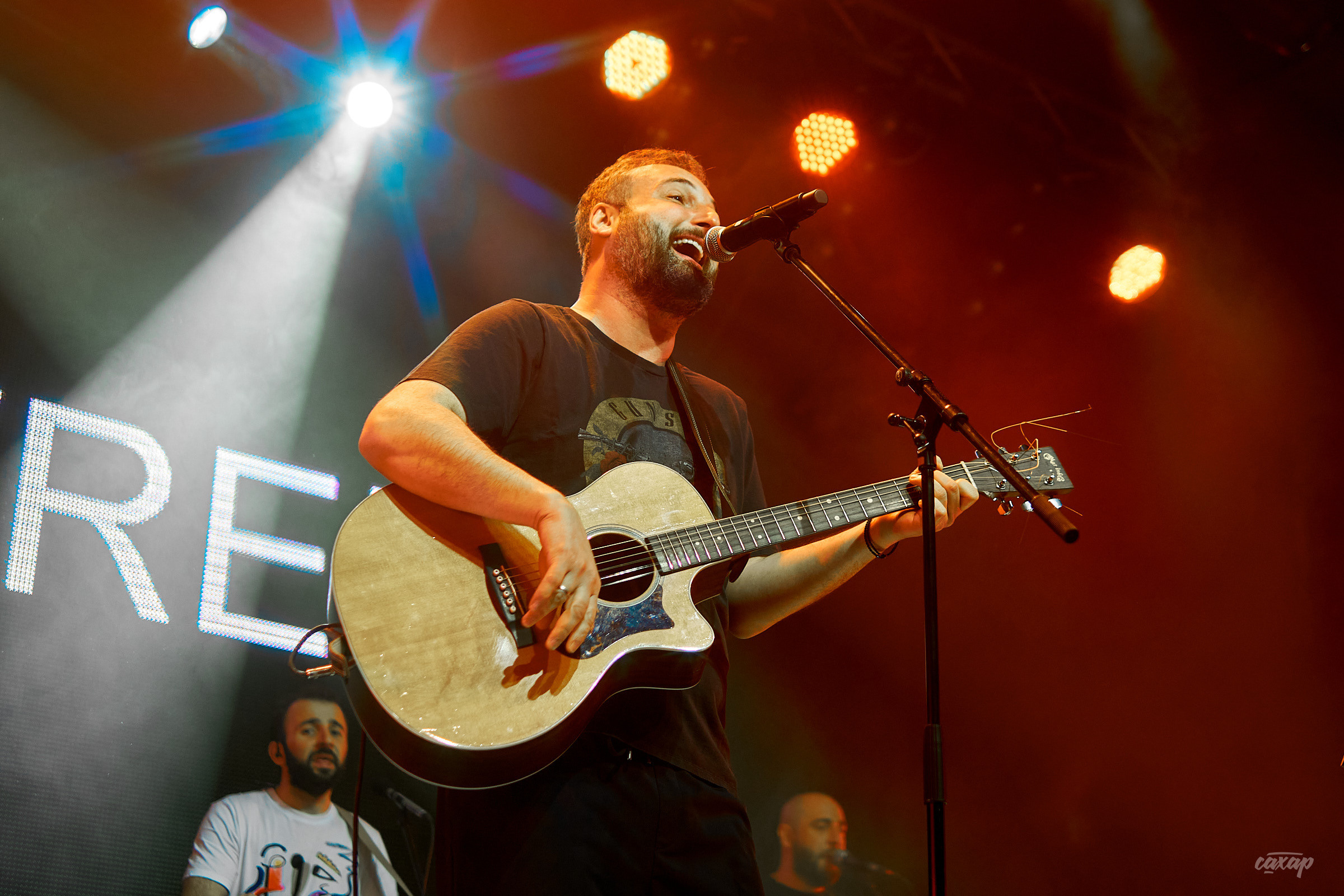 MGZAVREBI. Профессиональный фотограф в Екатеринбурге Юра Сахар