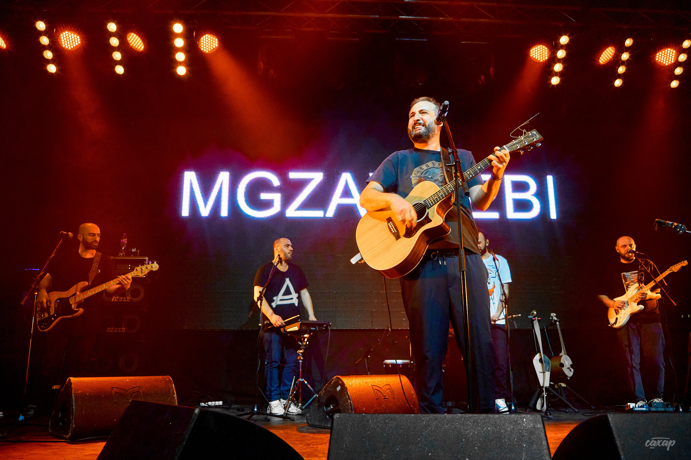 MGZAVREBI. Профессиональный фотограф в Екатеринбурге Юра Сахар