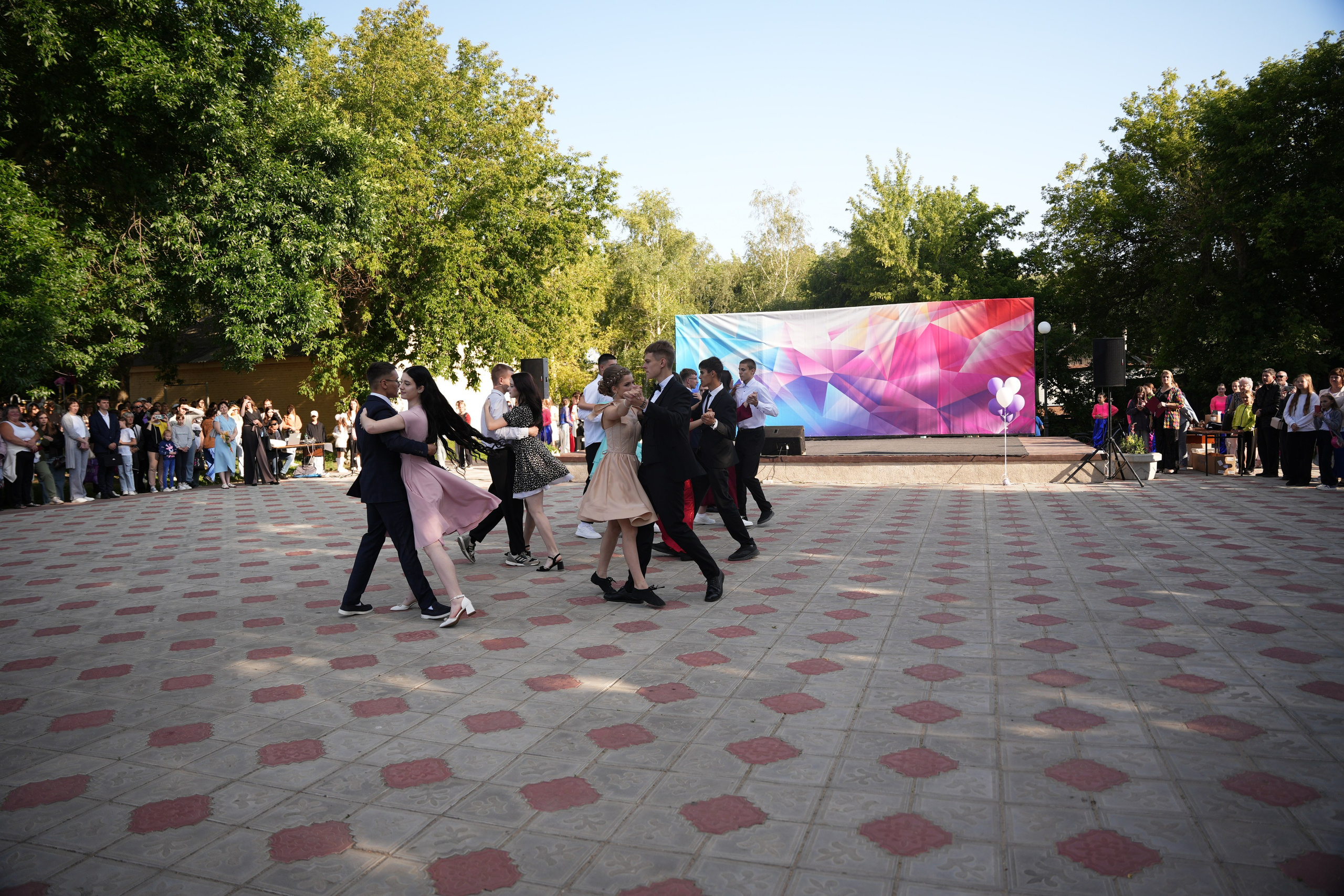 Выпускной в парке. Ольга Плаксина фотограф в Саратове