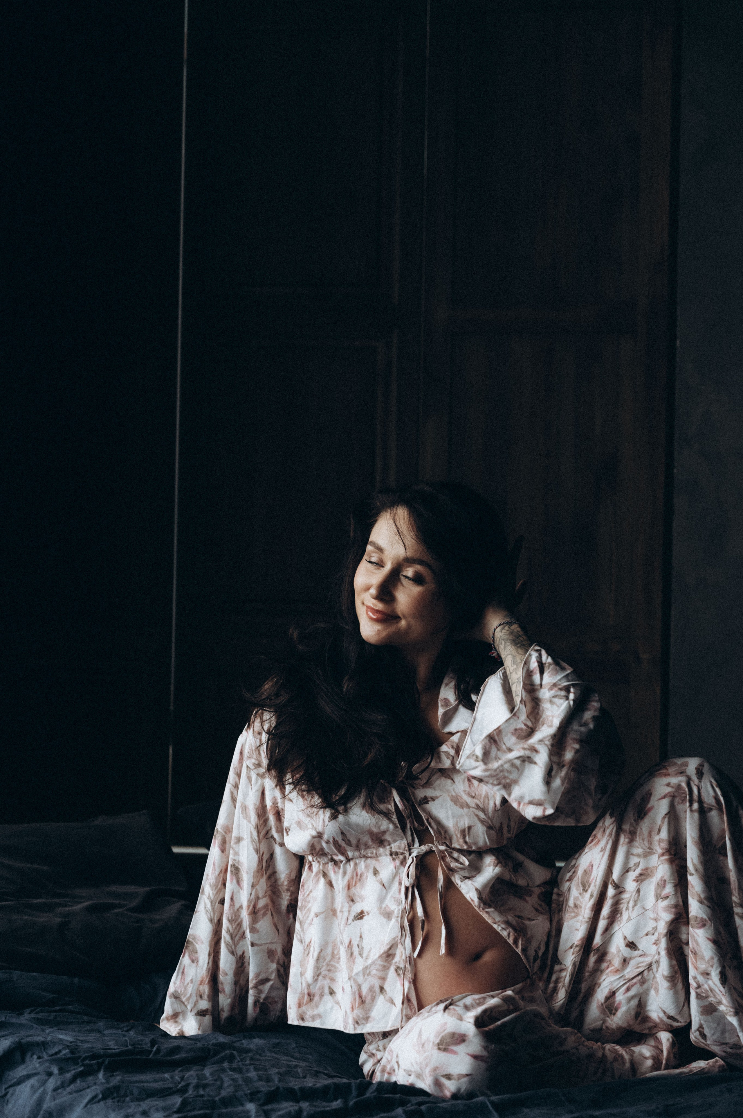 Профессиональный семейный и беременный фотограф в Санкт-Петербурге — Маргарита Иванова. Индивидуальные фотосессии под ключ: от образа до гот. Профессиональный фотограф беременности в СПБ. Стильные фотосессии беременности в стиле минимализм и классическая фотография