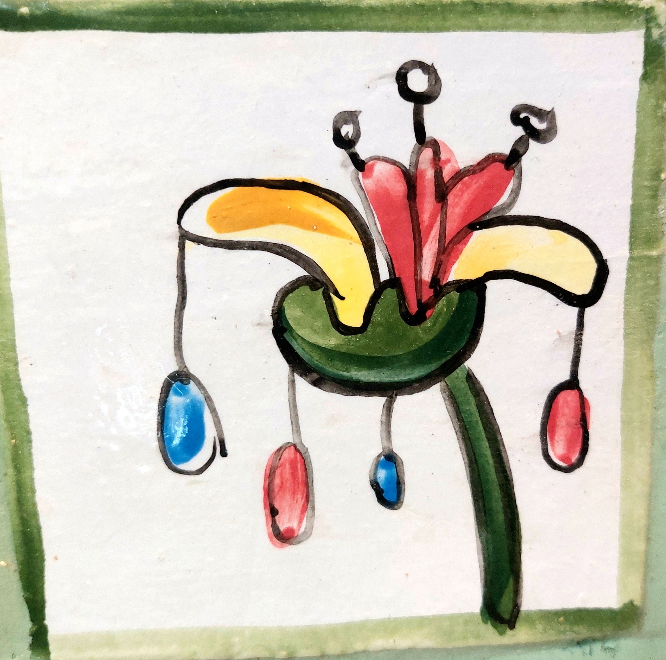 Много плиток-цветочков. Керамика с историей. Елена Рогалёва