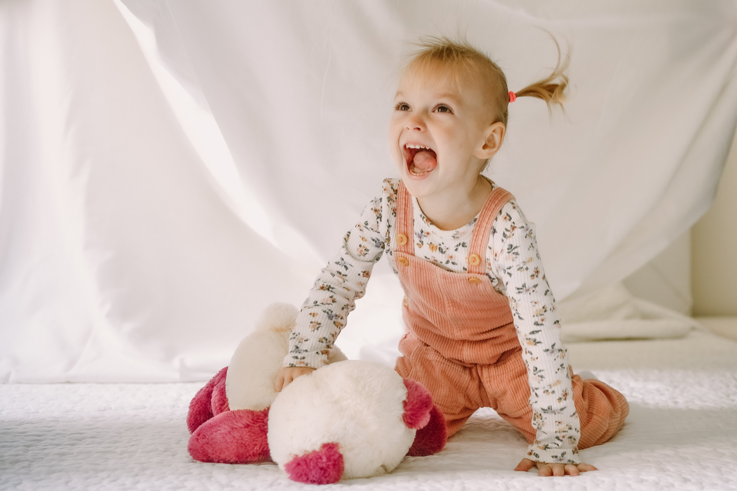 Карина, Андрей, Эмили. Главная