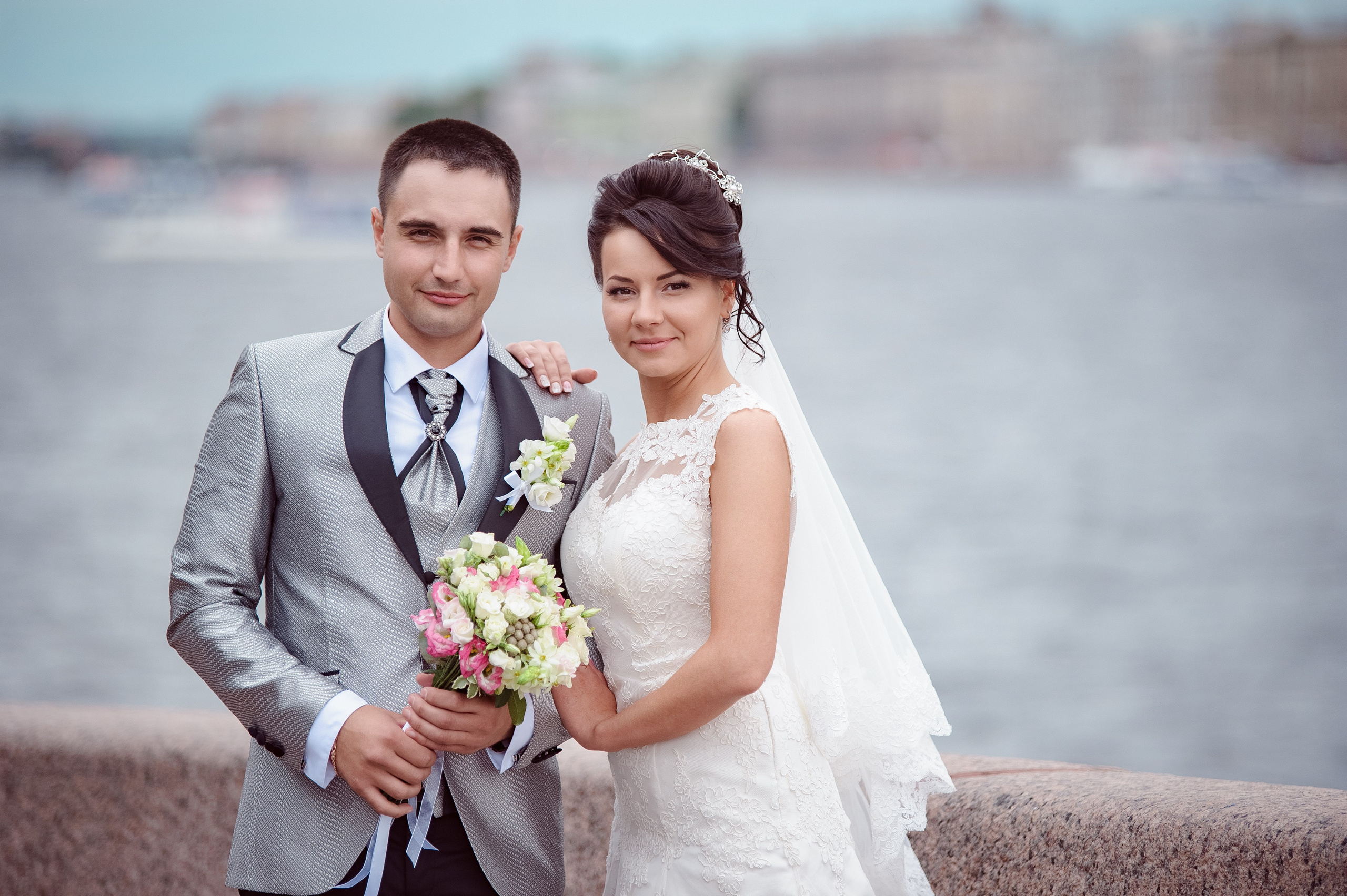 Места в Санкт-Петербурге для индивидуальных и семейных фотосессий. Уличная портретная фотосъёмка в плохую погоду в СПб