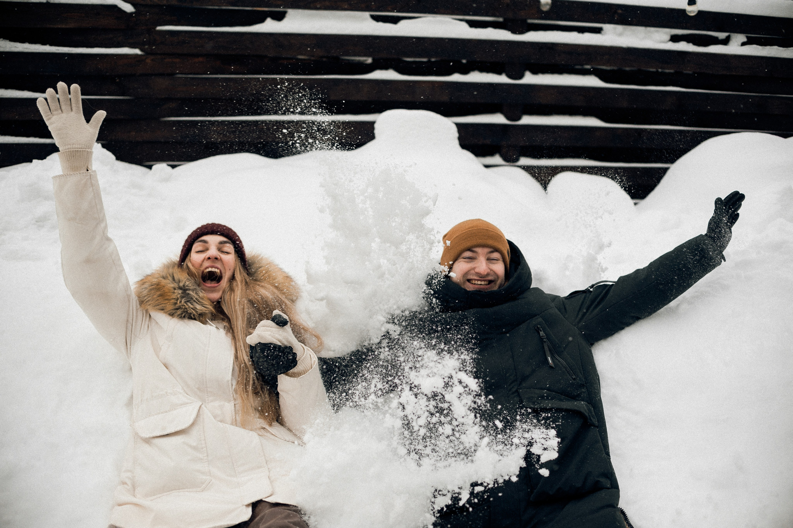 Тренды новогодних съемок 2025. Фотограф в Екатеринбурге Артём Зайнетдинов