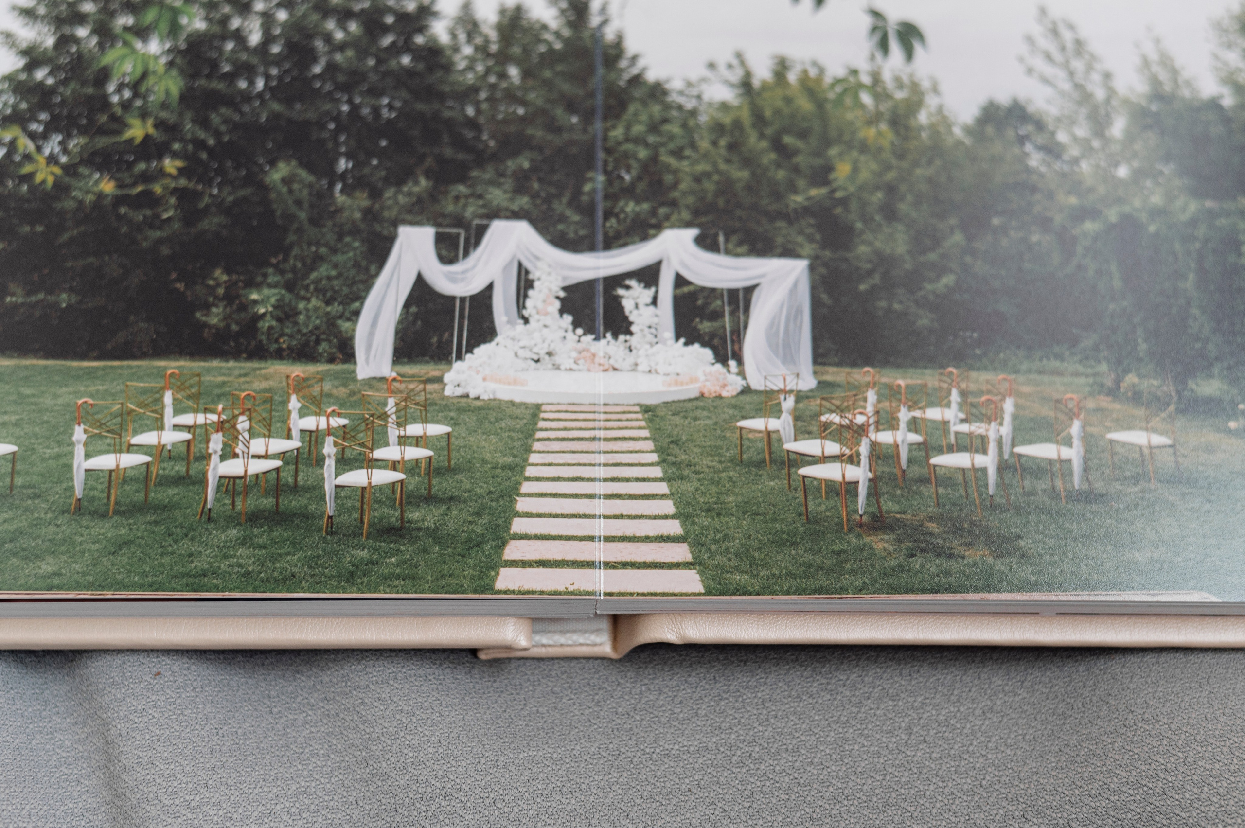 Классические книги. Свадебные и семейные фотокниги