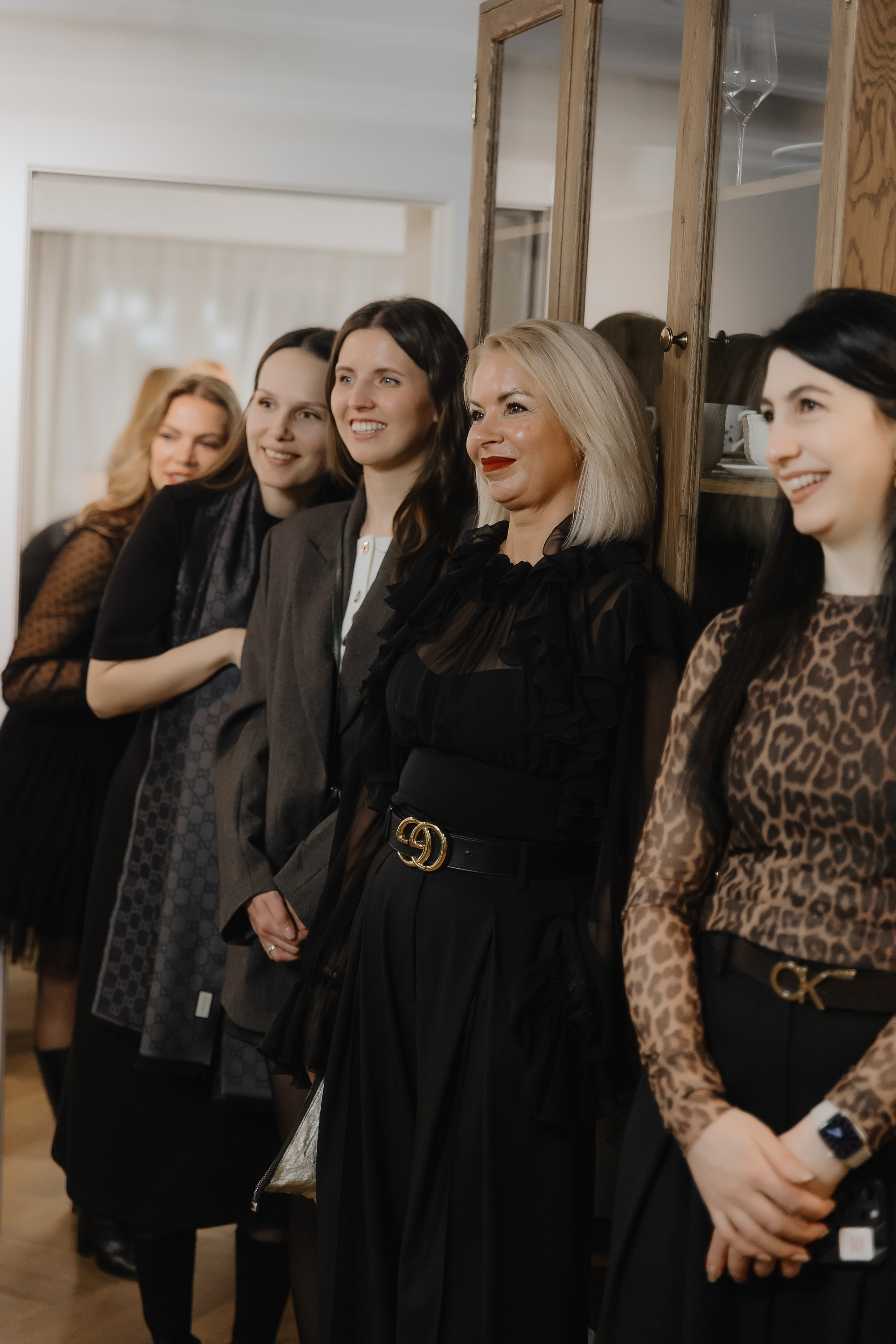 Открытие нового пространства интерьерного салона L. DECO в феврале 2025. L. Deco интерьерный салон. Краски/обои/лепной декор