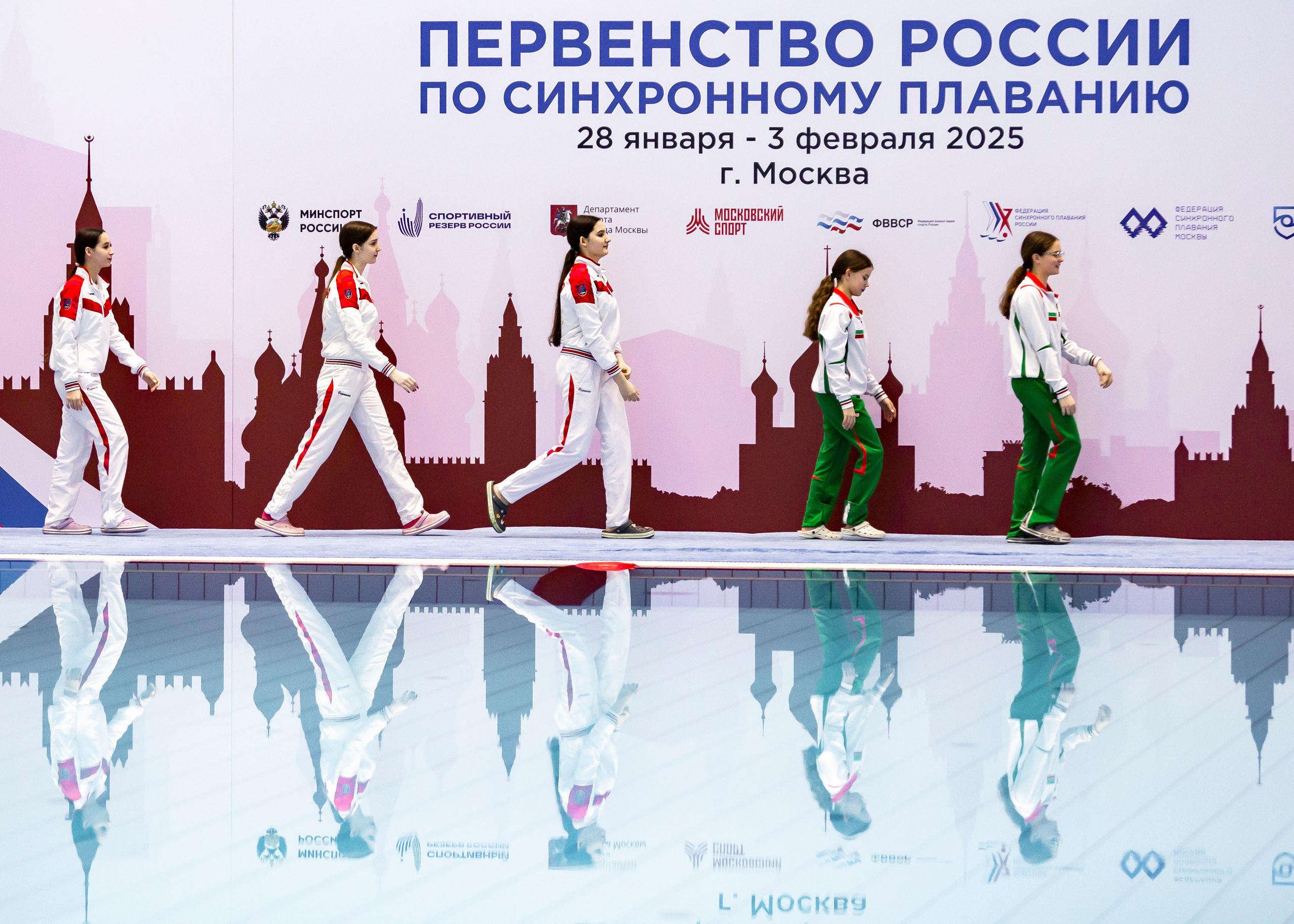 Открытие Первенства России по синхронному плаванию среди юниоров и юнирок. Репортажный фотограф в Москве