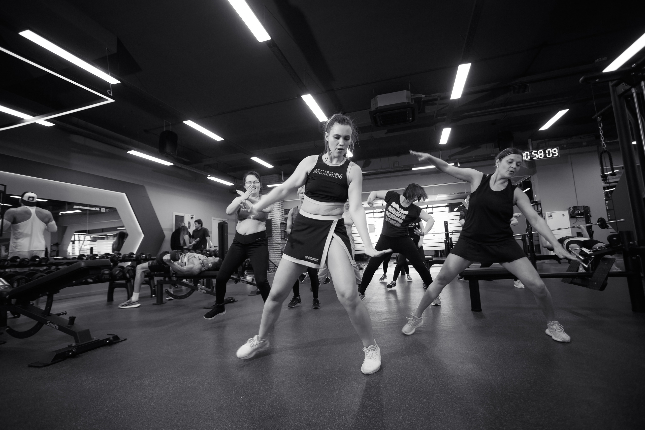 РЕПОРТАЖ: ФИТНЕСС-КЛУБ X-FIT. Профессиональный фотограф в Ижевске Леша Петров