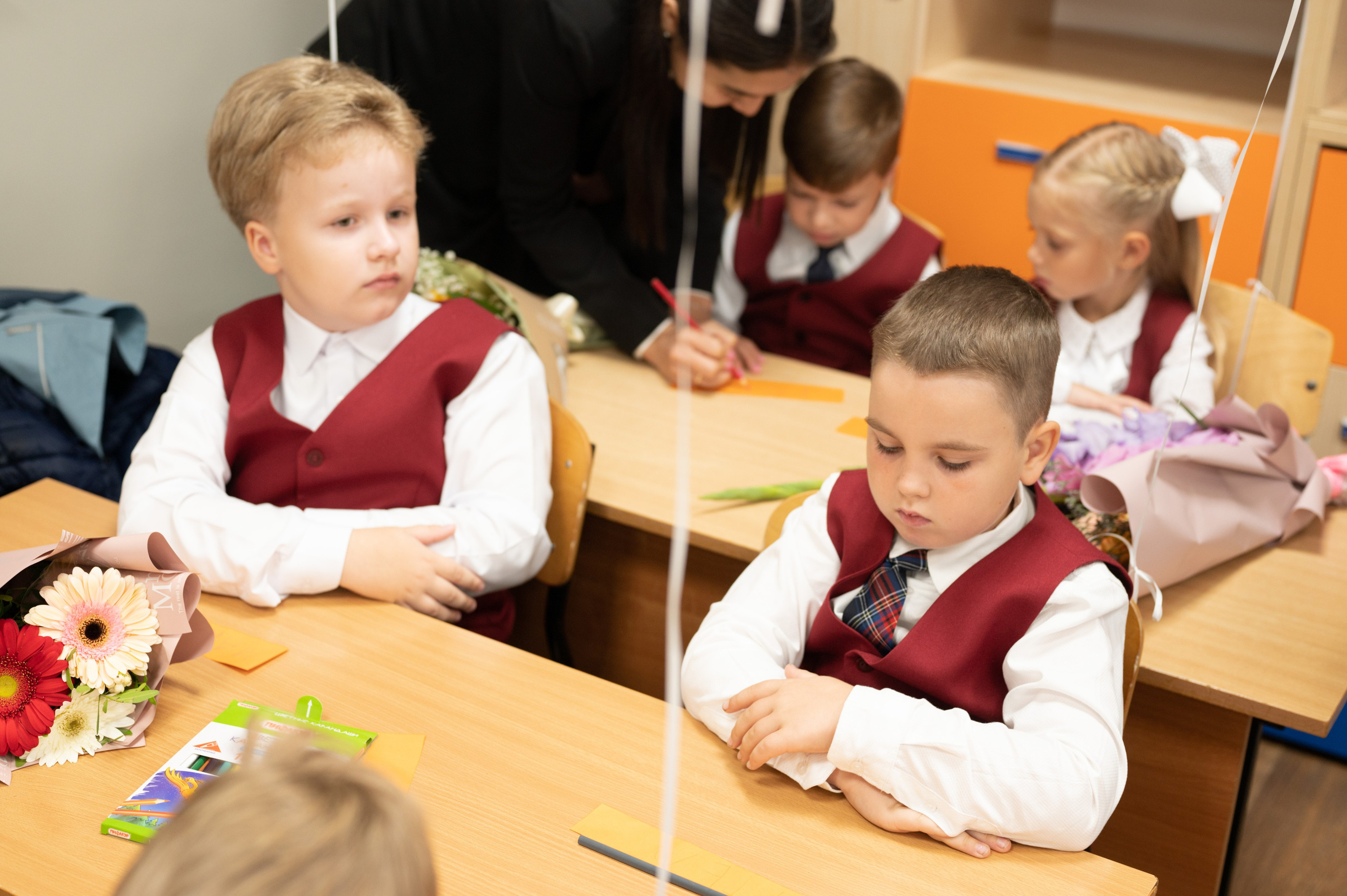 1 сентября 1 К 16 гимназия репортаж, линейка +в классе. Фотограф новорожденных, семейный детский в Тюмени Татьяна Морозова