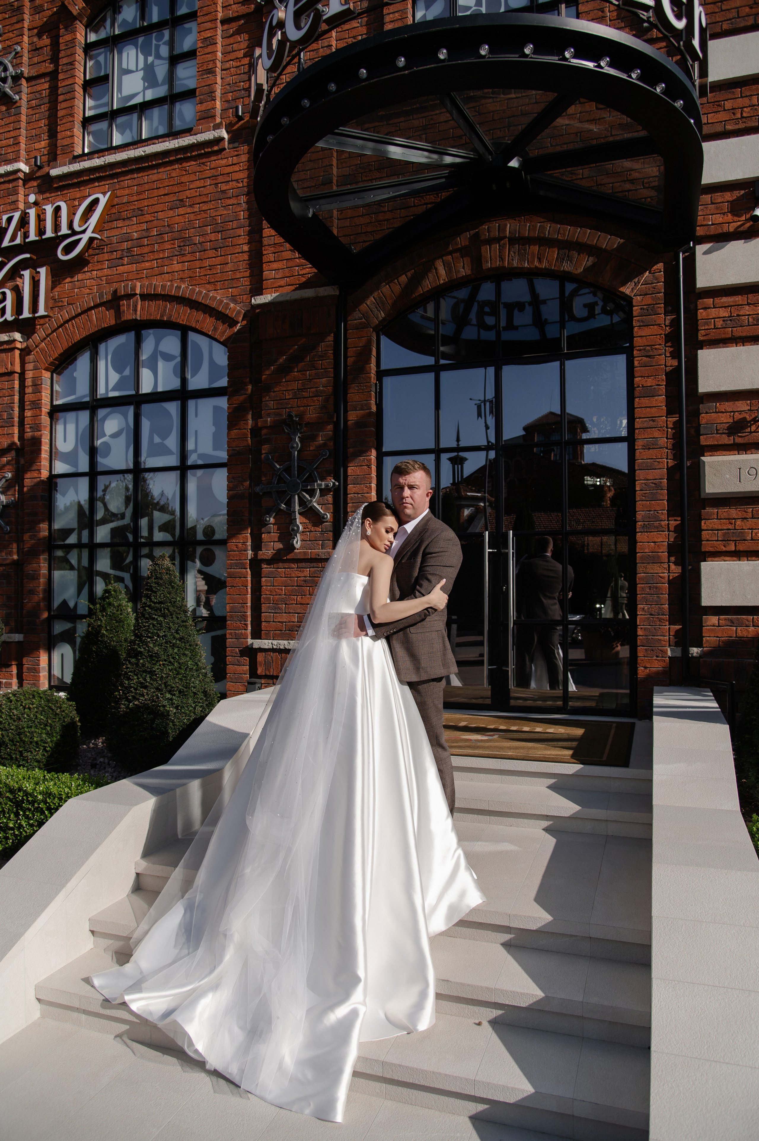 Свадебная фотосессия в Сохо Азов. Свадебный фотограф в Ростове Максимов Максим