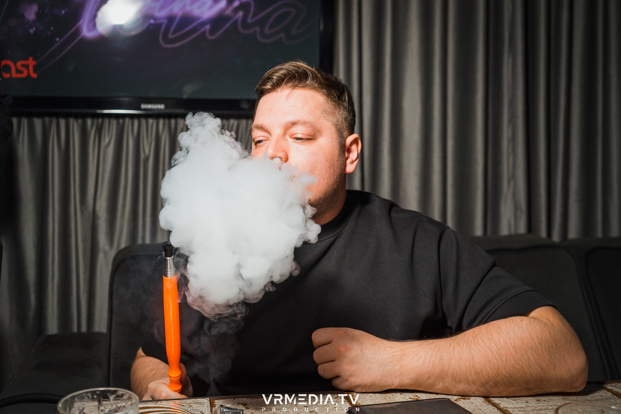 НОВОГОДНЯЯ РАЗМИНКА в караоке-баре «Volna»