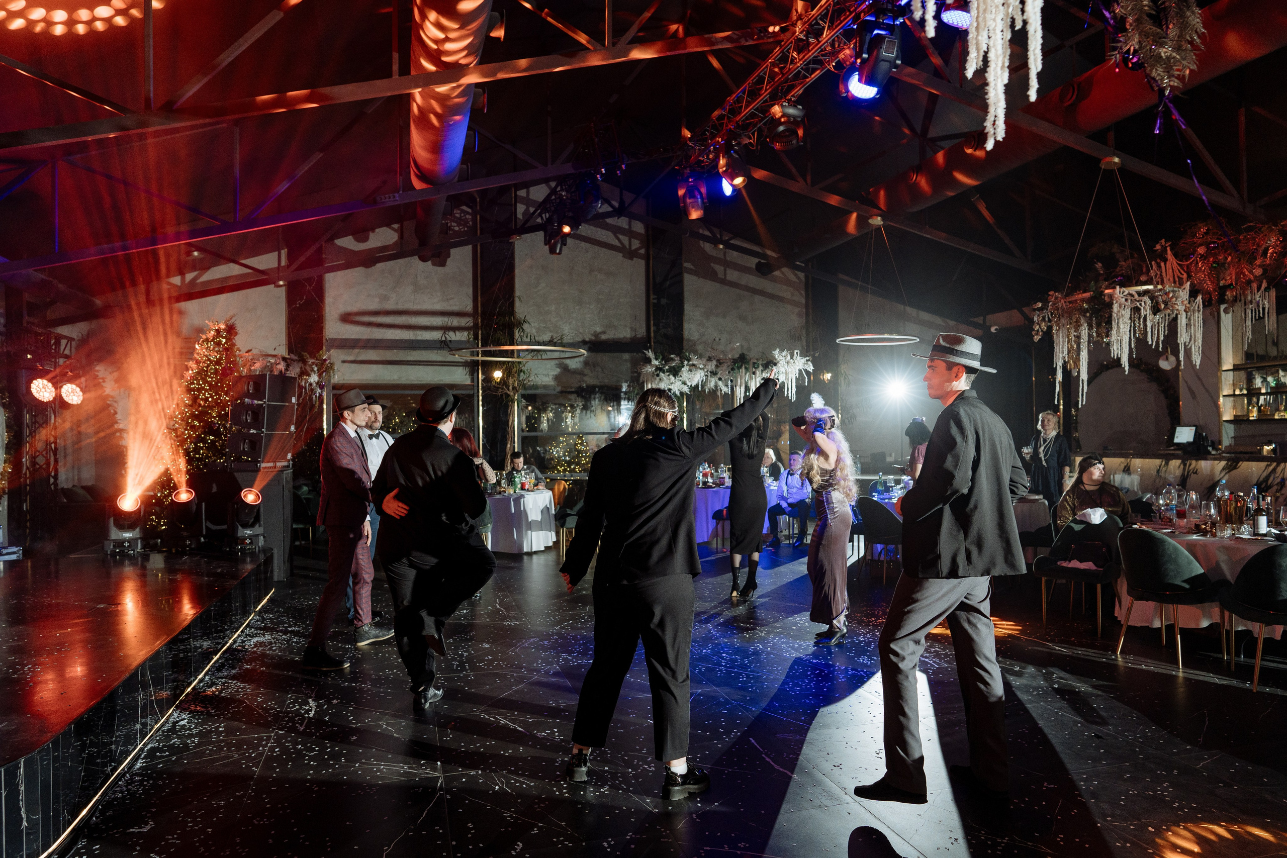 Альбион Тур