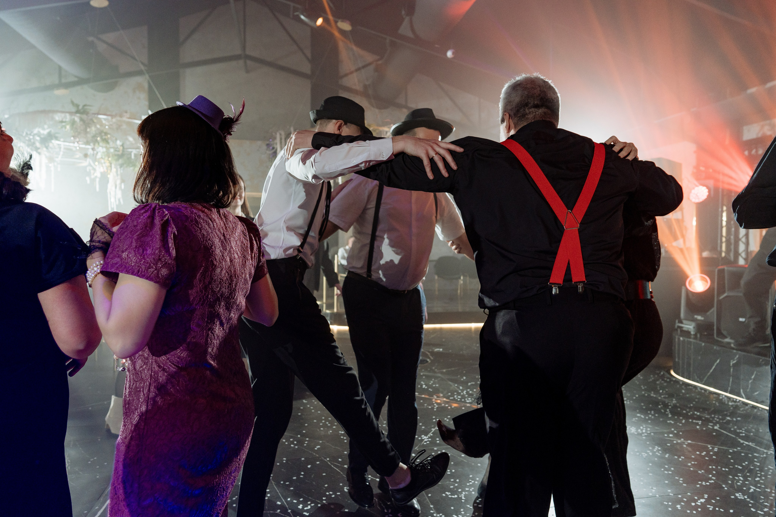 Альбион Тур