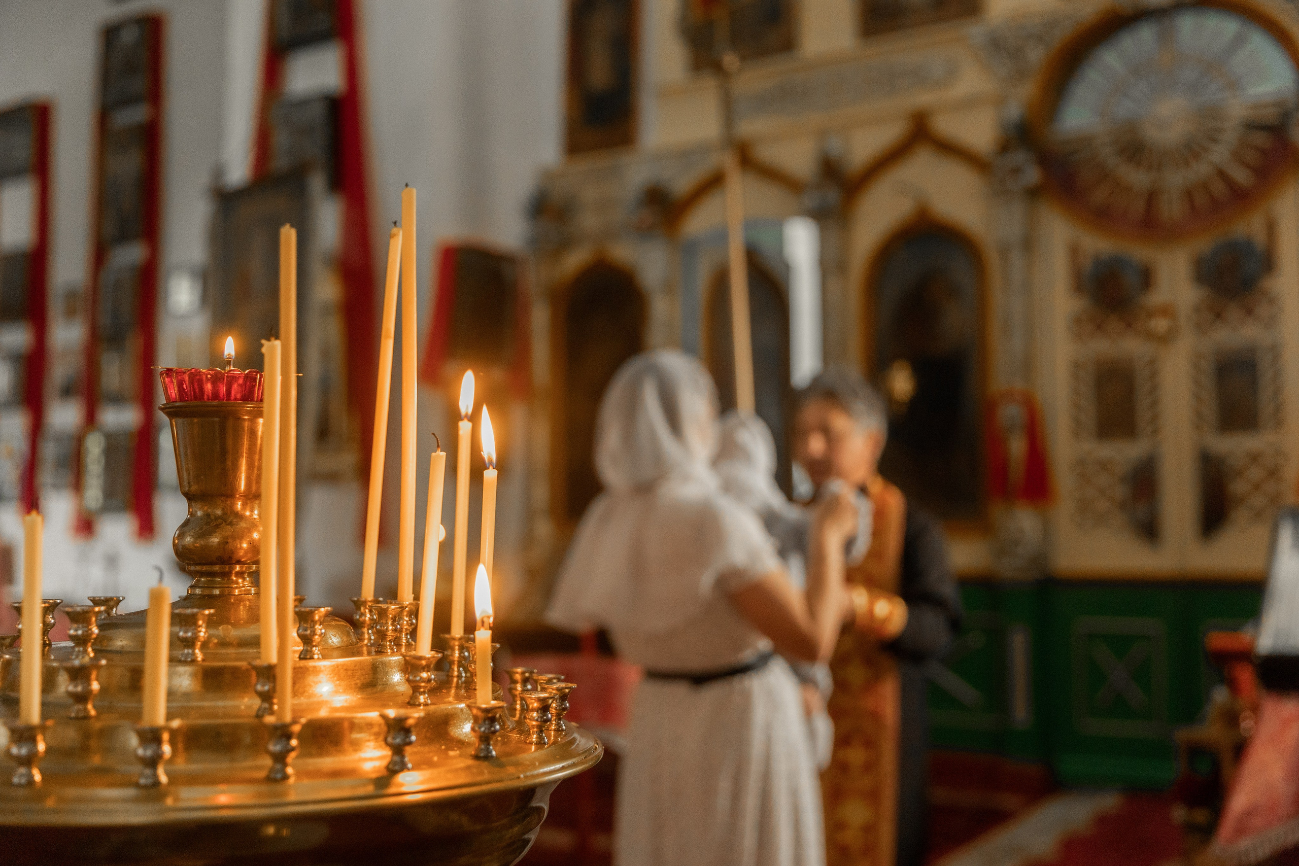 Таинство крещения в Чернянке с. Раевка. Фотограф Максим Никонов