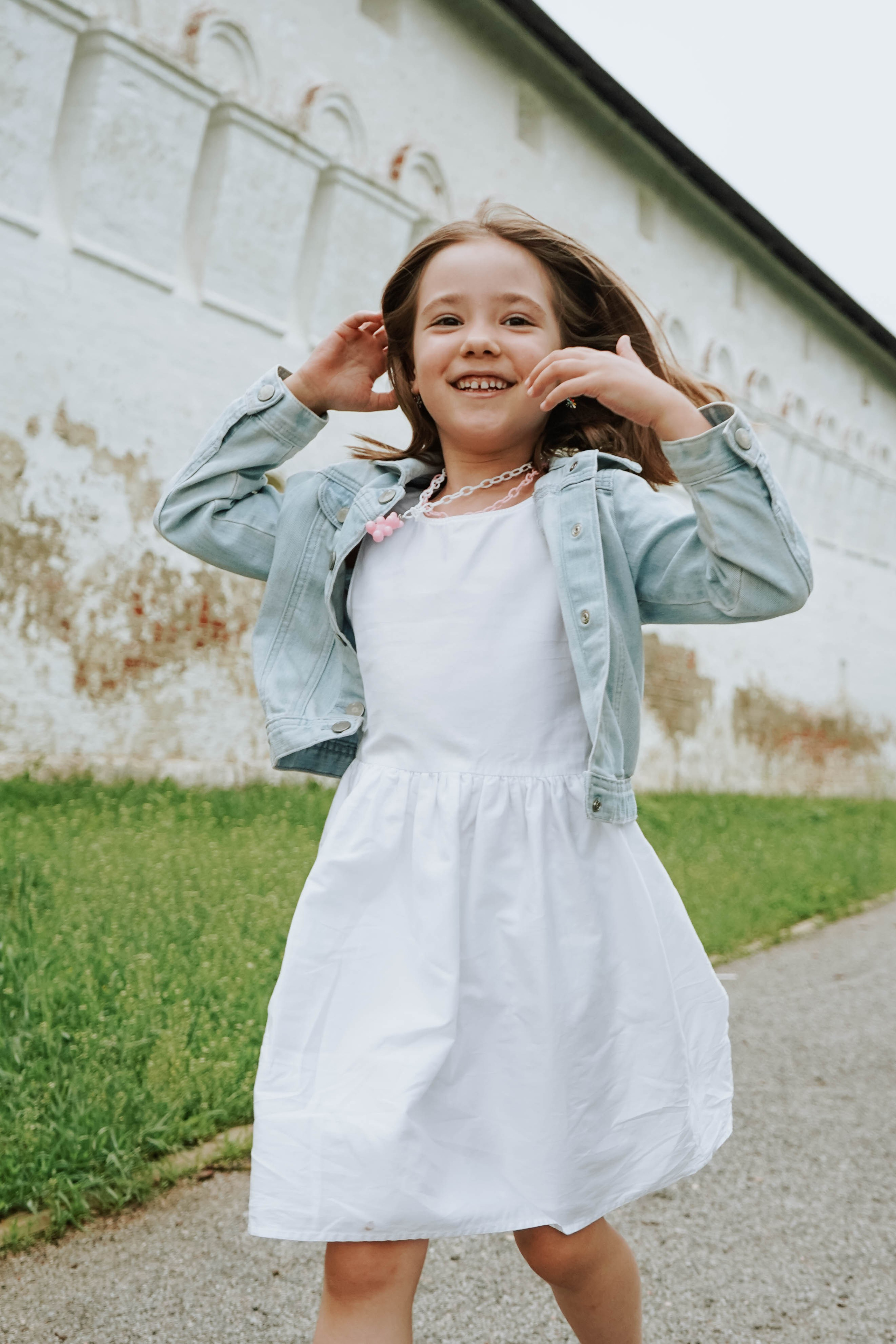 Оля, Игорь и Алина