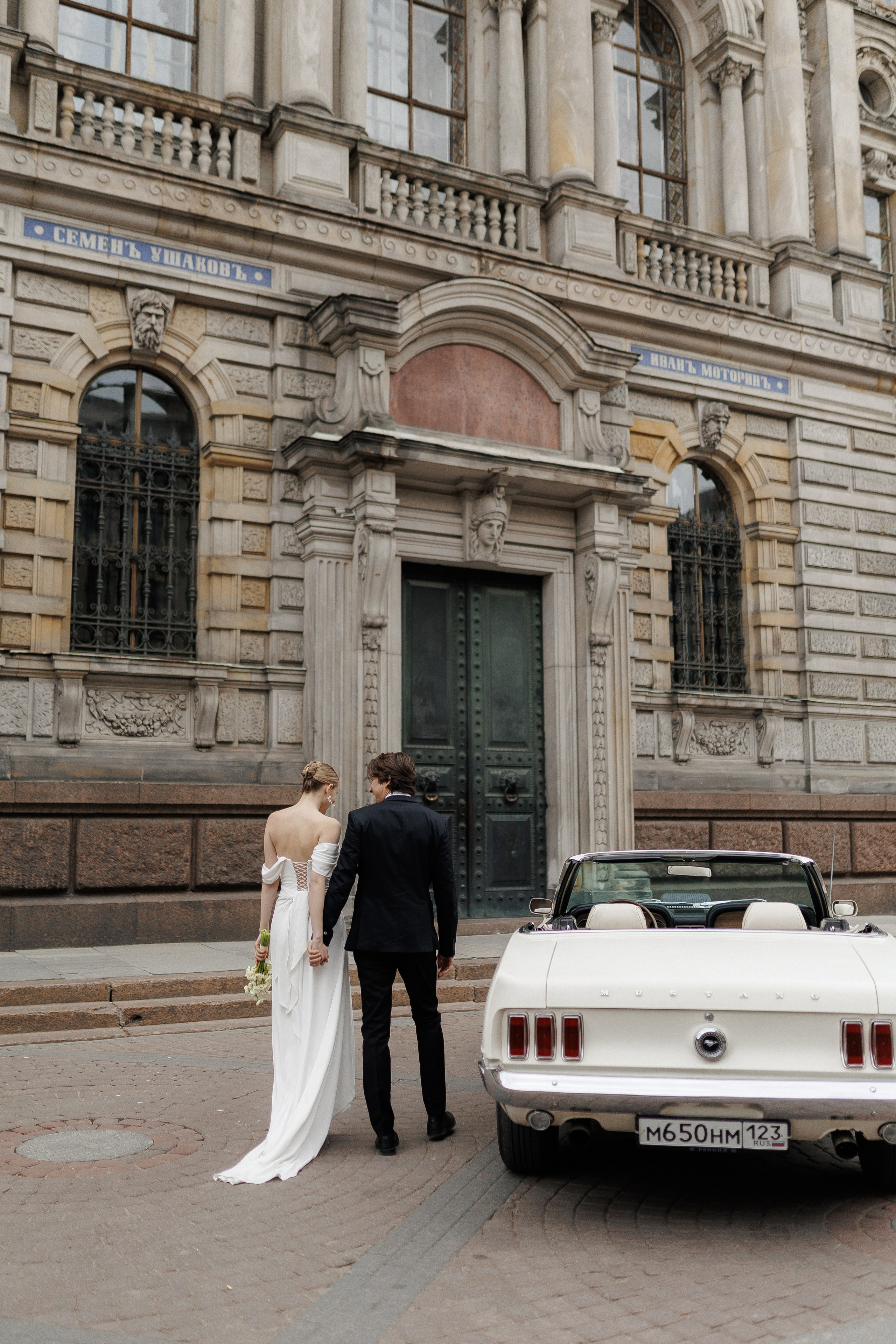 ···. Свадебный фотограф в Санкт-Петербурге Александра Чукавина