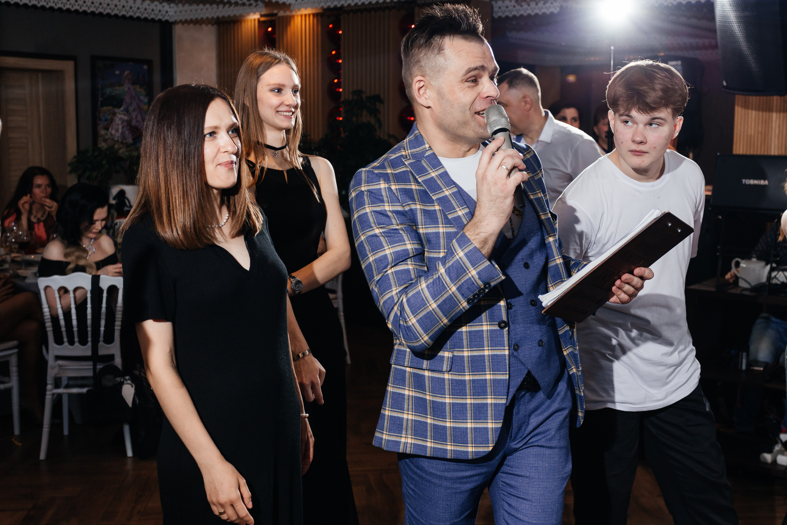 Выпускной 11 «А». Школа № 42. Свадебный фотограф в Краснодаре Николай Крауз