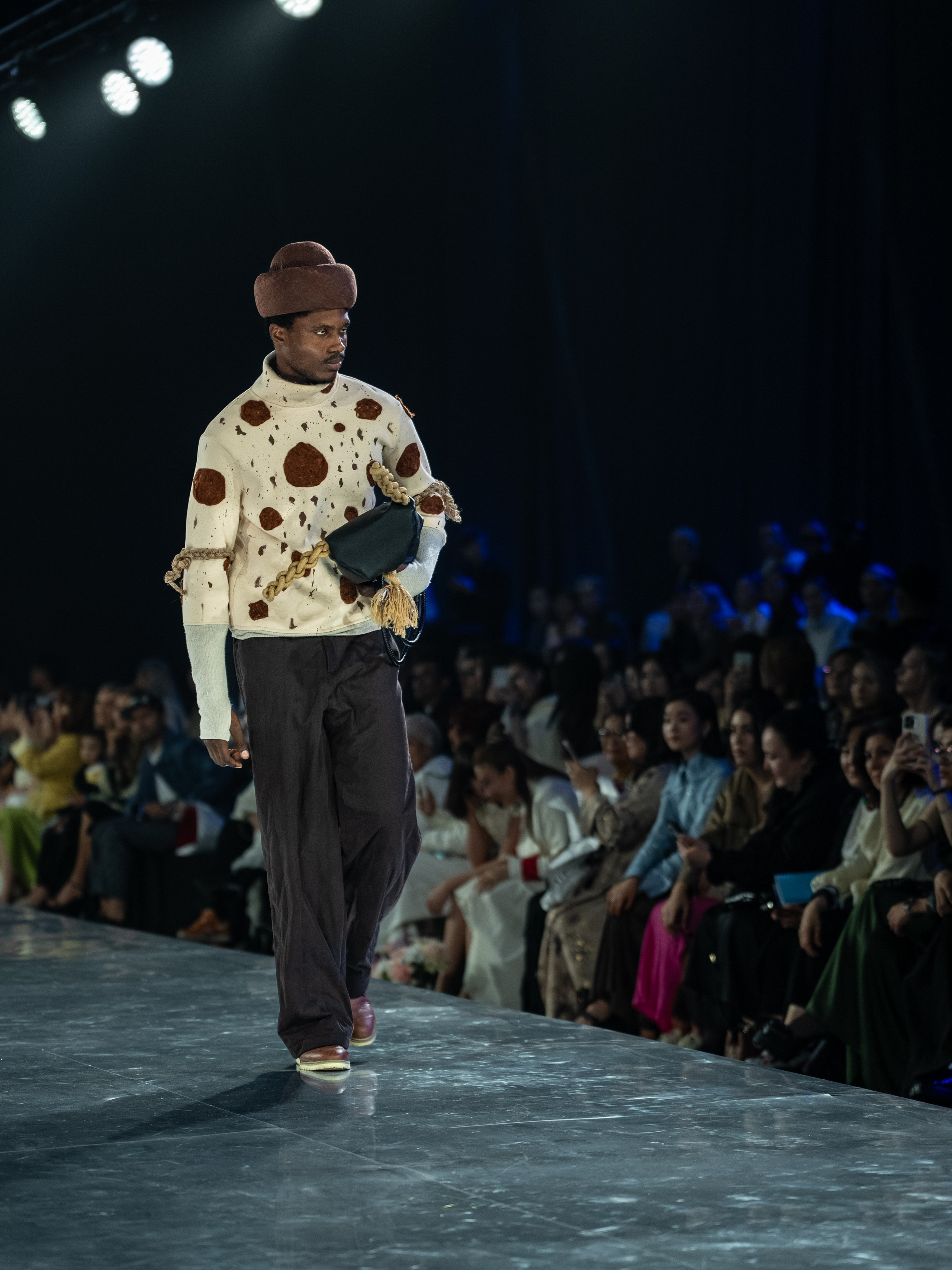 Visa Fashion Week Almaty Pre-Fall 2026 GAZHAIYIP. Сайт Алматинского НЮ АРТ, будуар и фэшн фотографа Дениса Карпенко