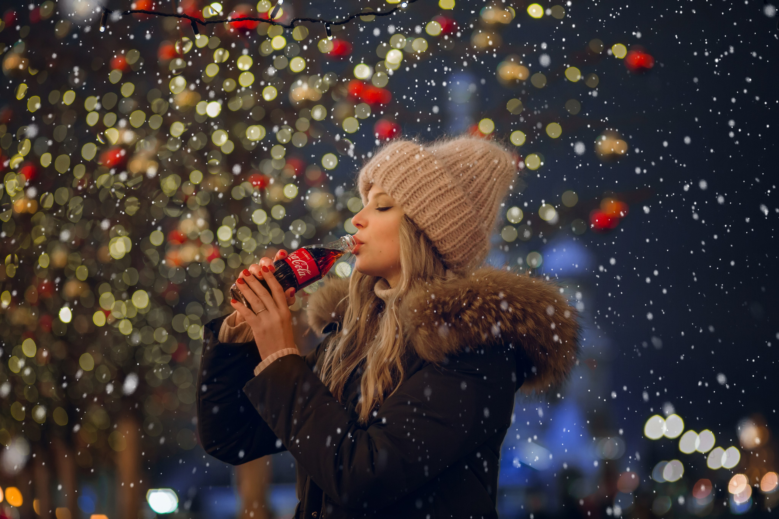Юля и Кока-кола. Фотограф на Крещение, семейный фотограф в Москве