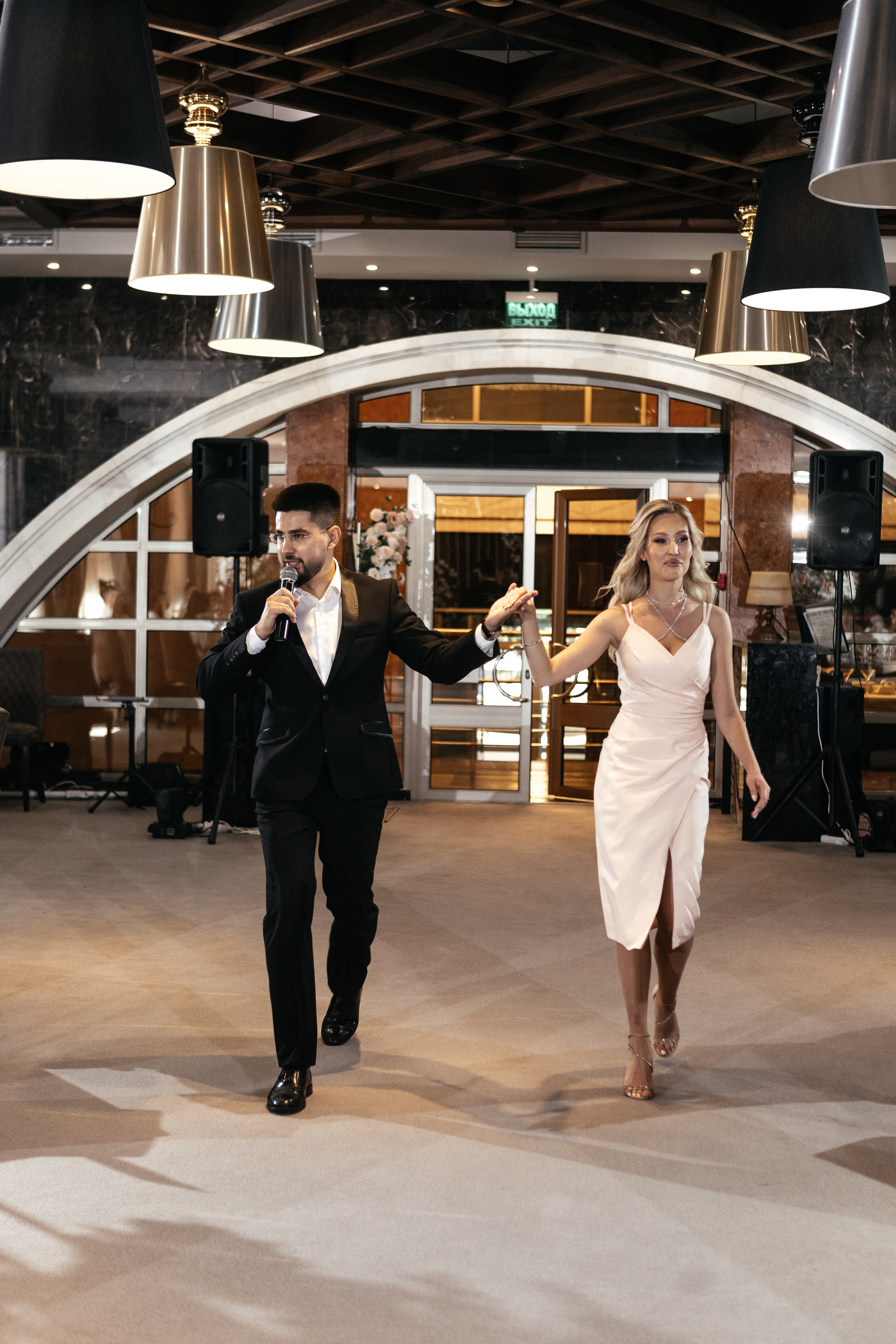 Свадебный фотограф Уфа — Руслан ГабдлисламовЖивые эмоции, красивые кадры, воспоминания на всю жизнь.Работаю по всей Республике Башкортоста. Свадебный фотограф Уфа Руслан Габдлисламов