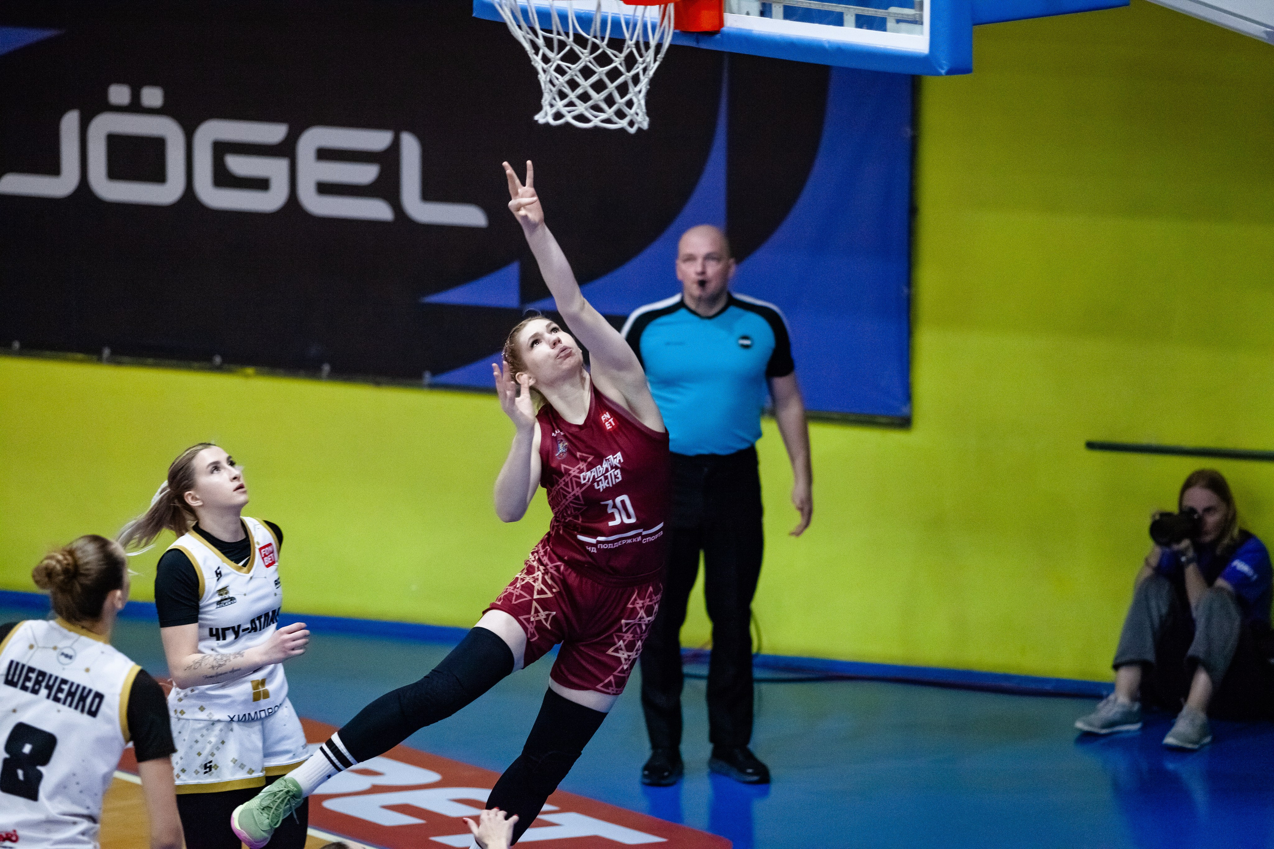 ЧГУ-Атланта — Славянка. Фотография