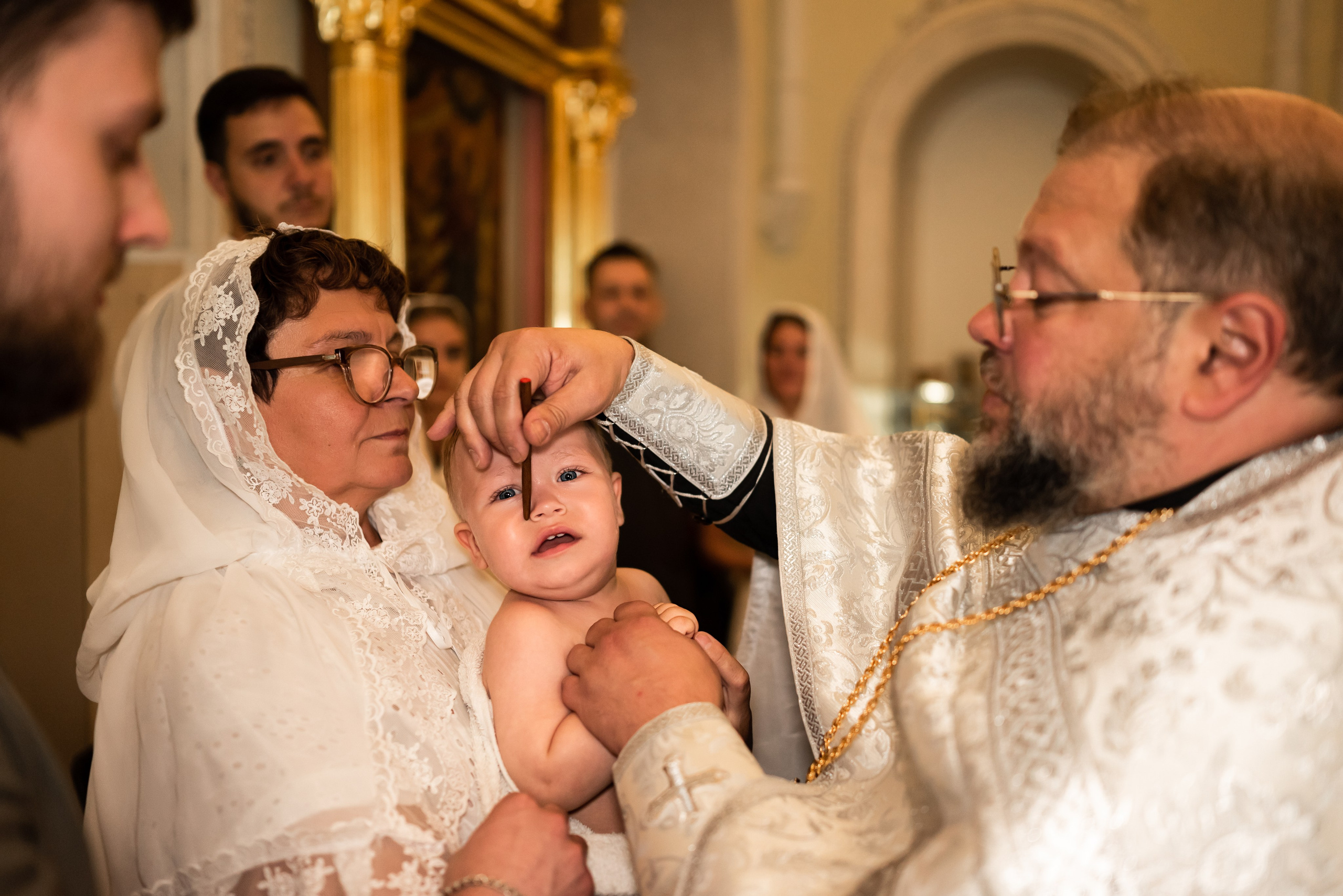 Крещение в Храме Александра Невского. Фотограф Ксения Огородова портфолио