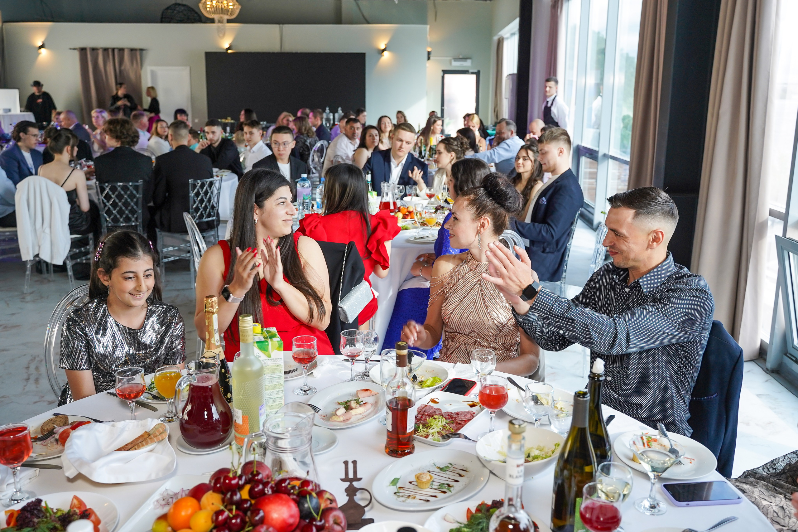 Выпускные. Репортажный фотограф и видеограф в Санкт-Петербурге