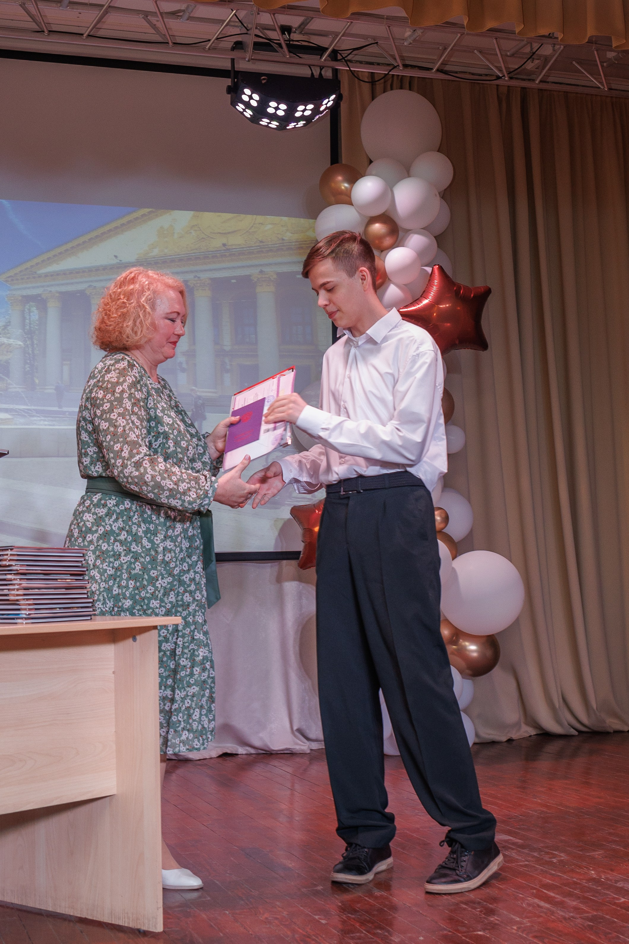 Вручение аттестатов. Свадебный и семейный фотограф в Новосибирске Ирина Дорошкова