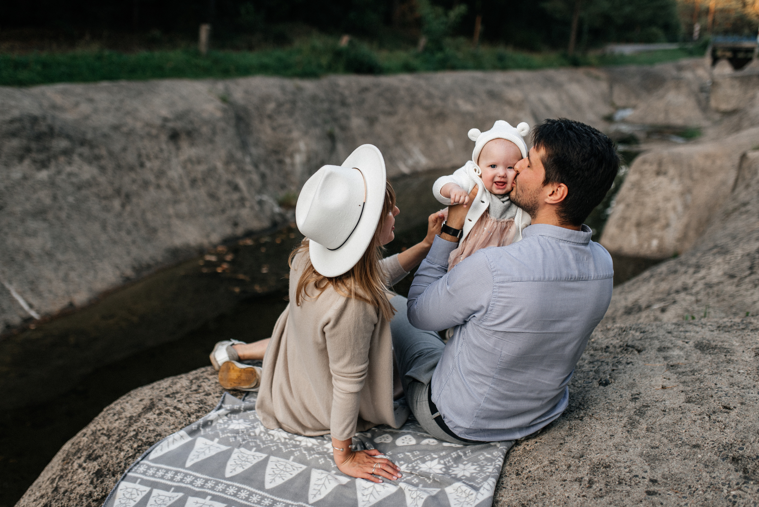 Алена+Андрей+Агата. Костюшко Кристина — семейный и свадебный фотограф в Минске