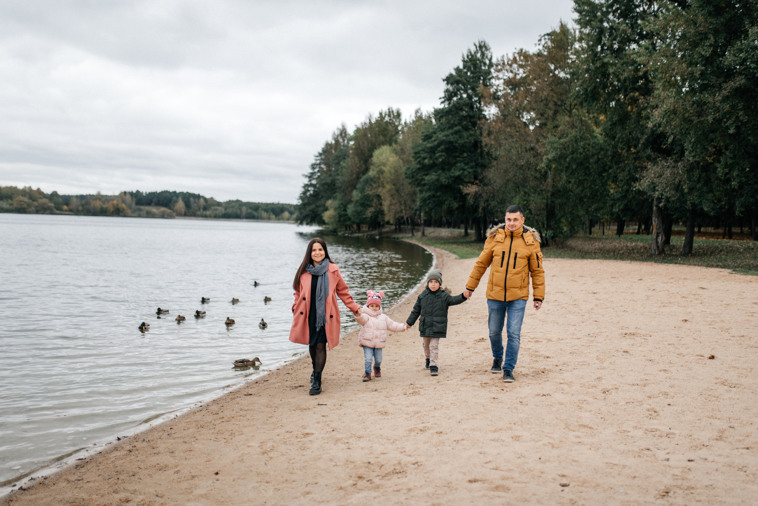 Вика+Паша+Даник+Маша. Костюшко Кристина — семейный и свадебный фотограф в Минске