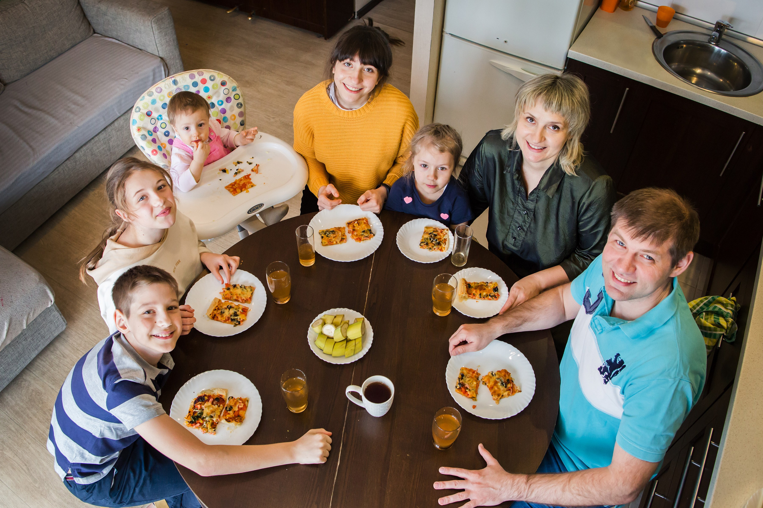 Большая семья. Репортажный, семейный и детский фотограф в Пензе и Заречном Арина Ермилова. Картины барельеф на заказ